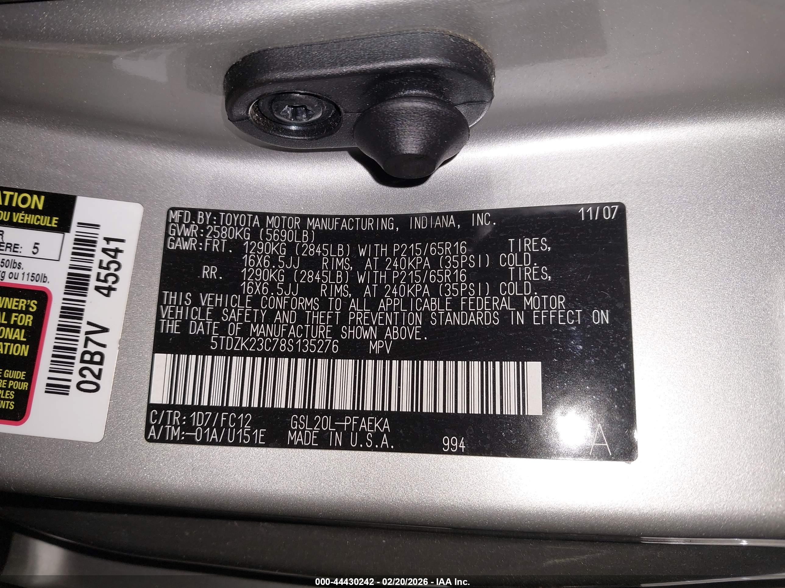 TOYOTA SIENNA image 9
