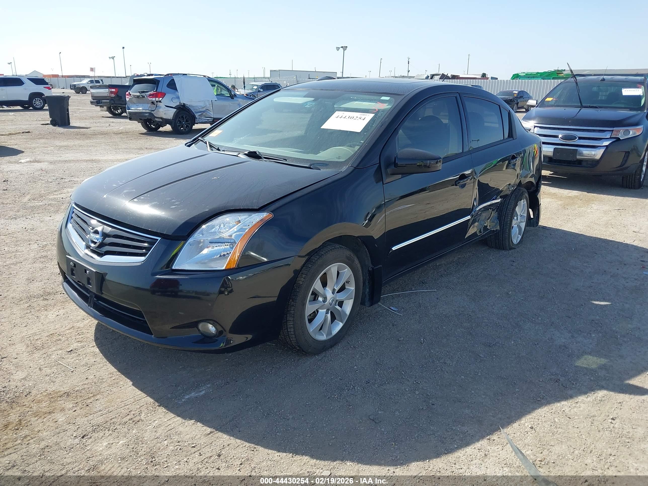 NISSAN SENTRA image 2