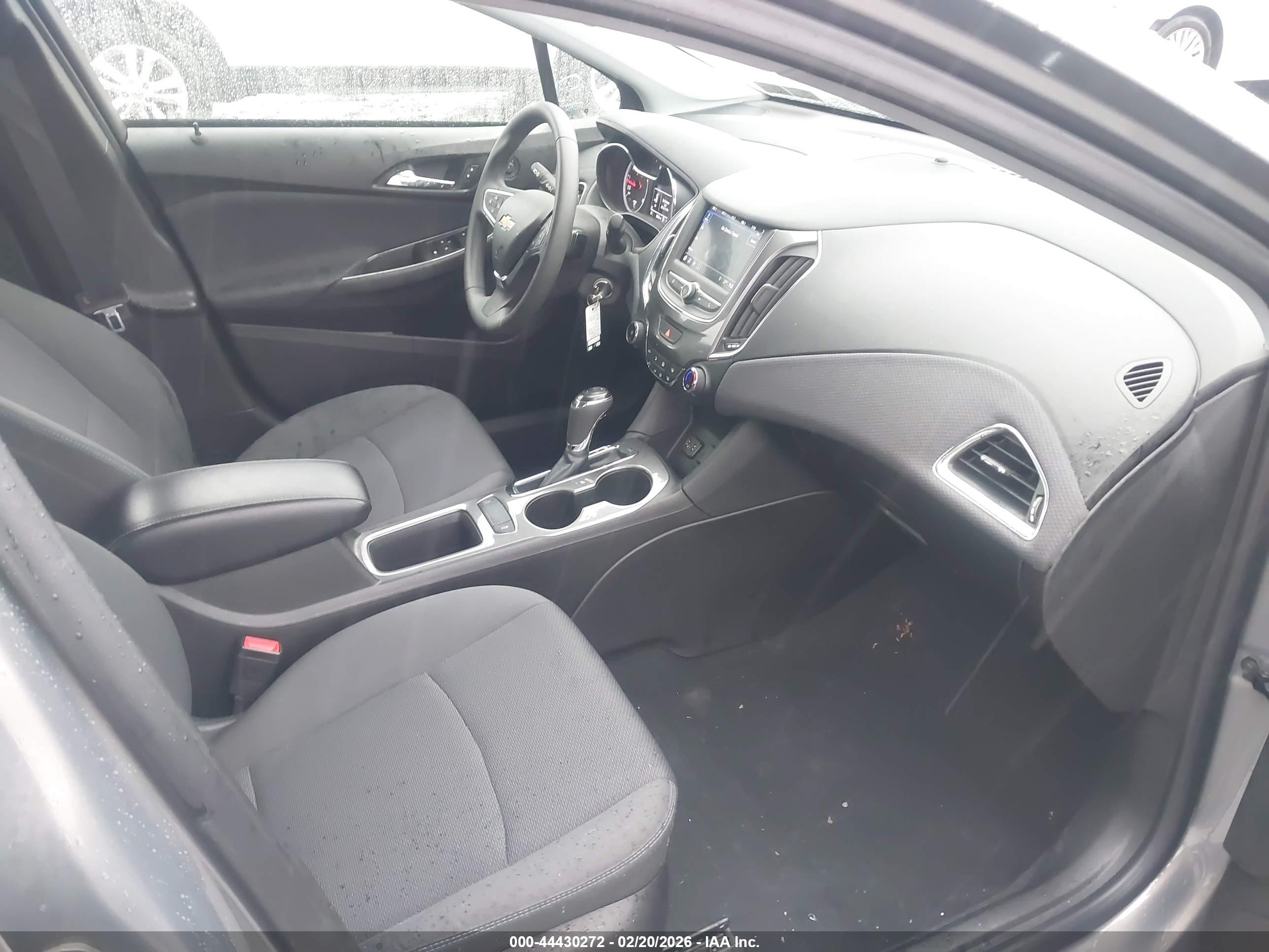 CHEVROLET CRUZE image 5