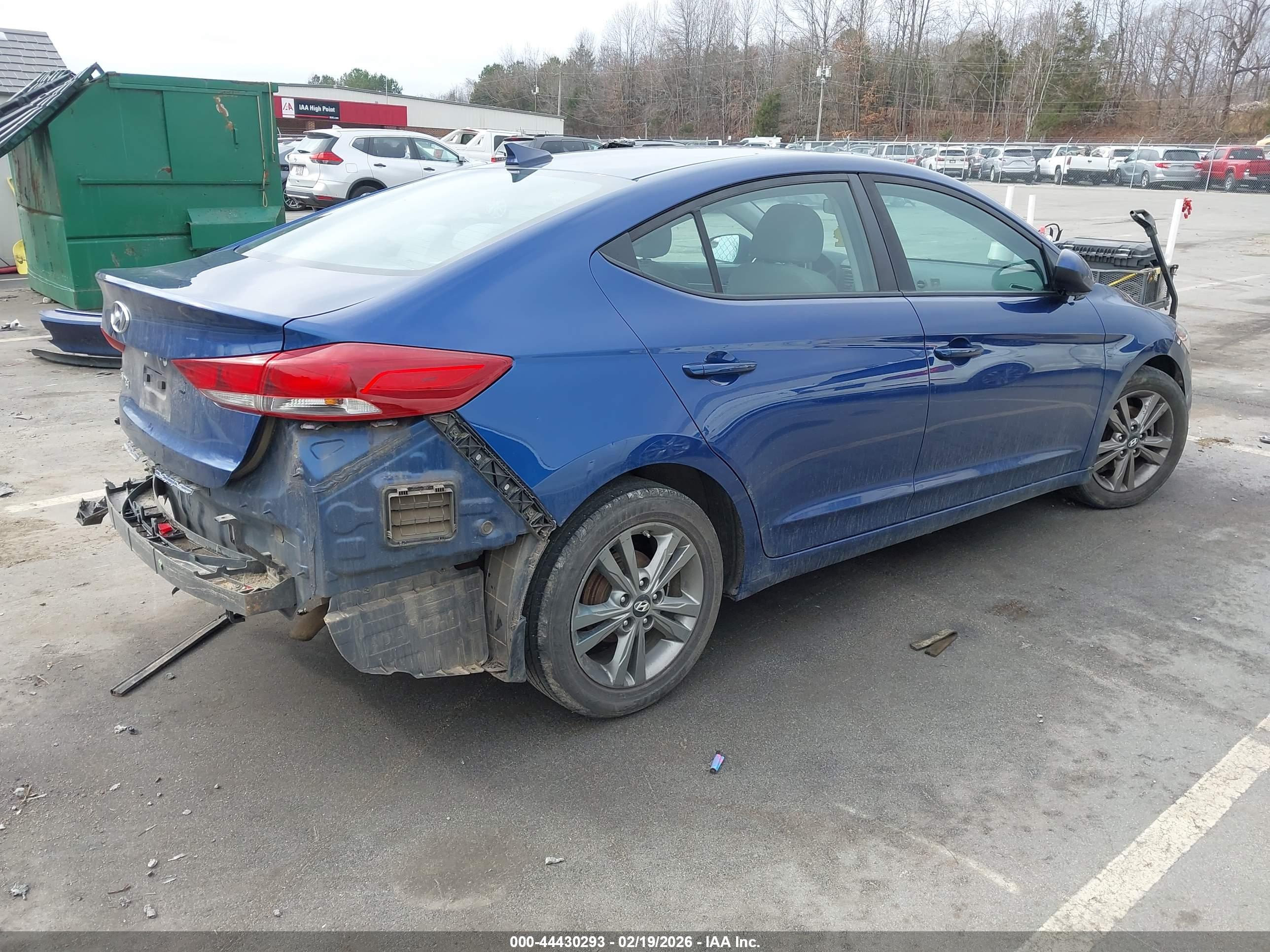 HYUNDAI ELANTRA image 4