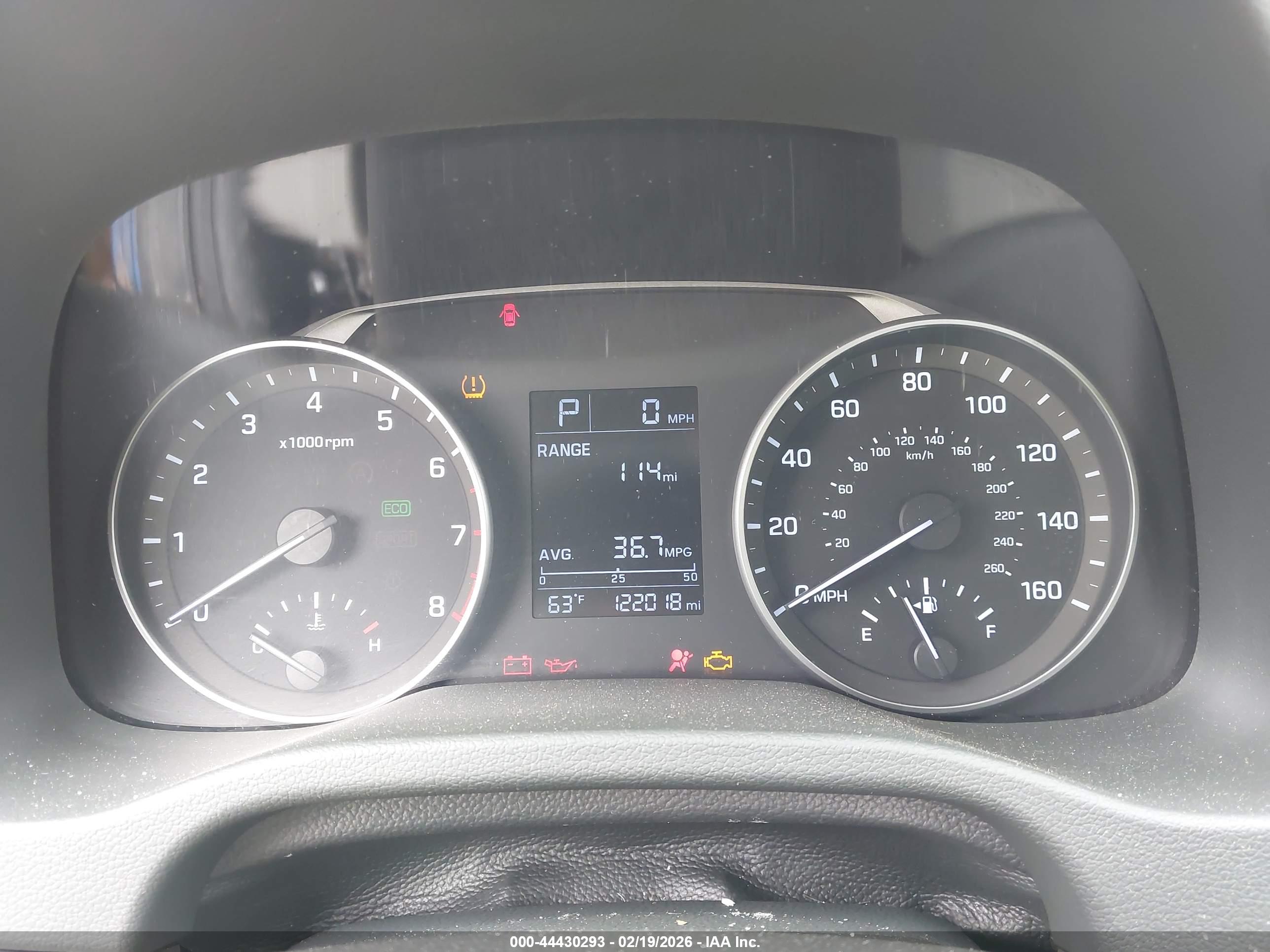 HYUNDAI ELANTRA image 7