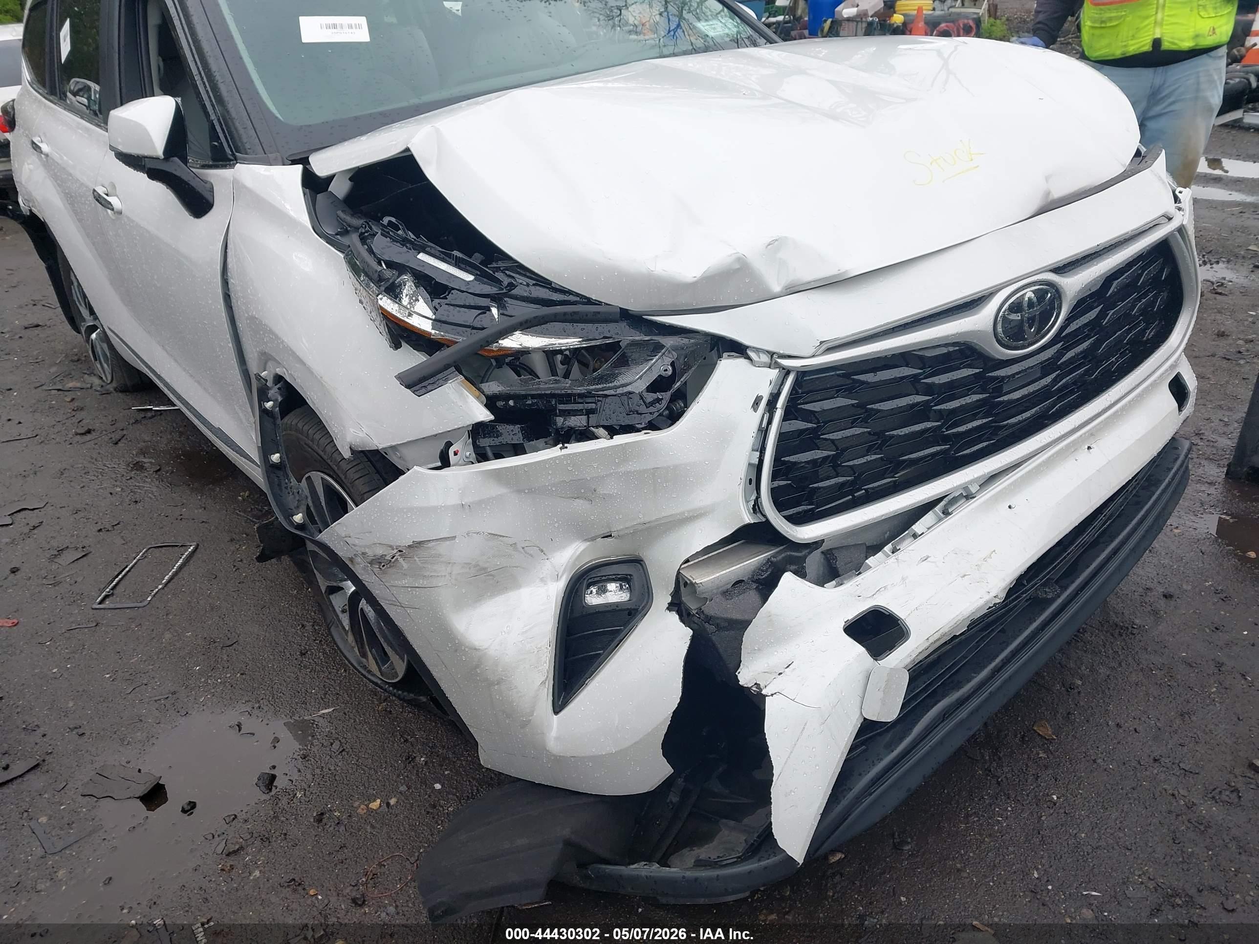 TOYOTA HIGHLANDER image 6