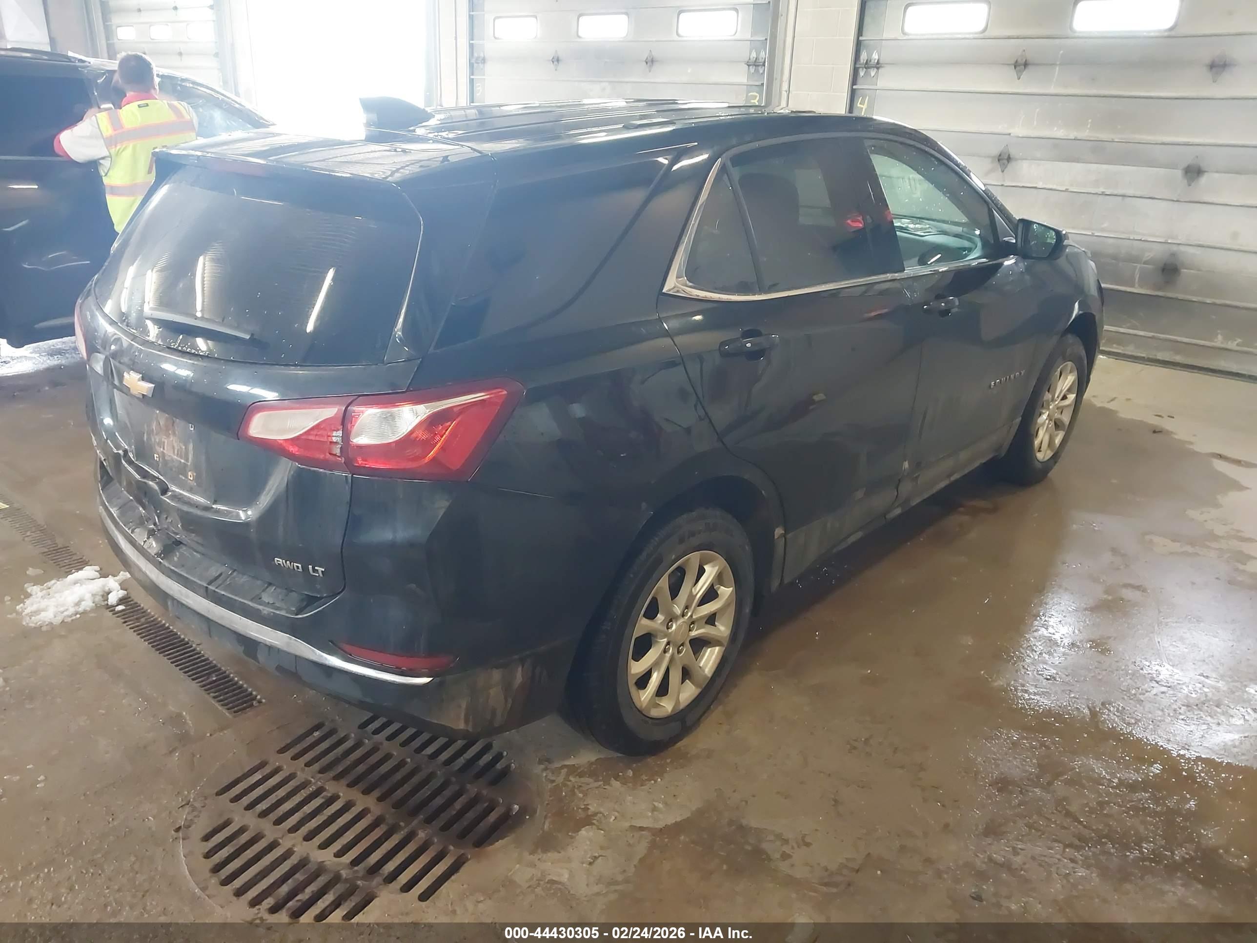 CHEVROLET EQUINOX image 4