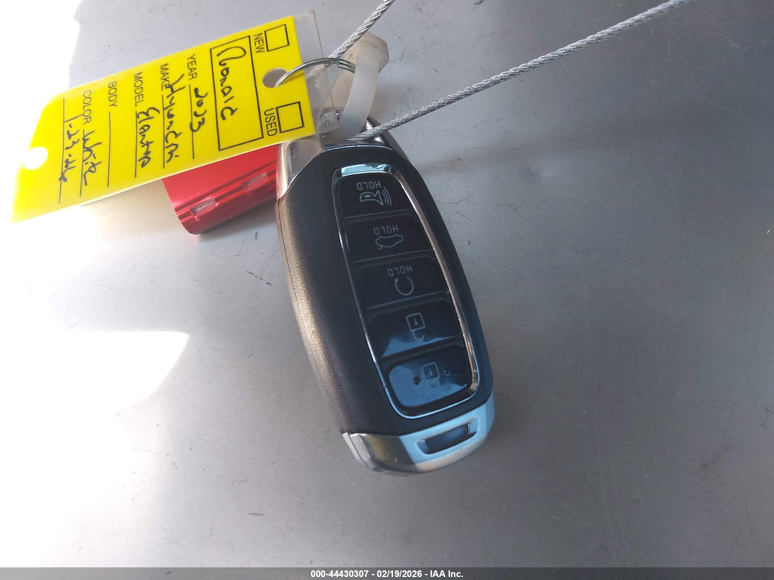 HYUNDAI ELANTRA image 11