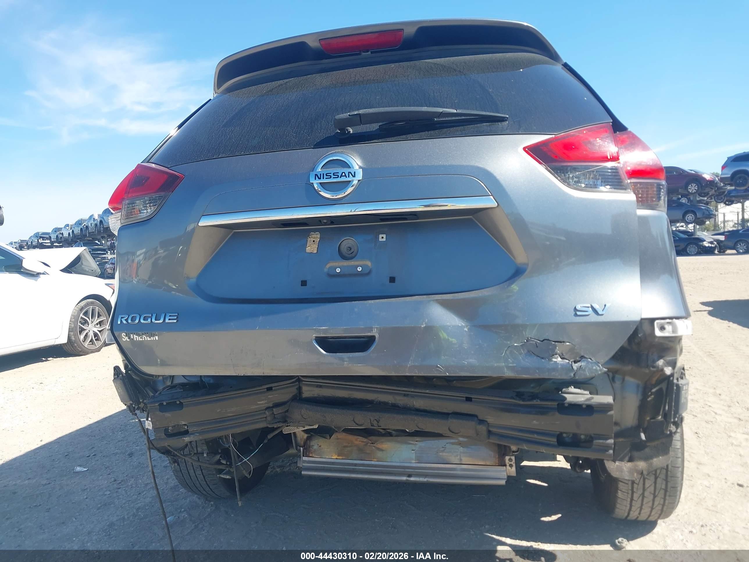 NISSAN ROGUE image 6