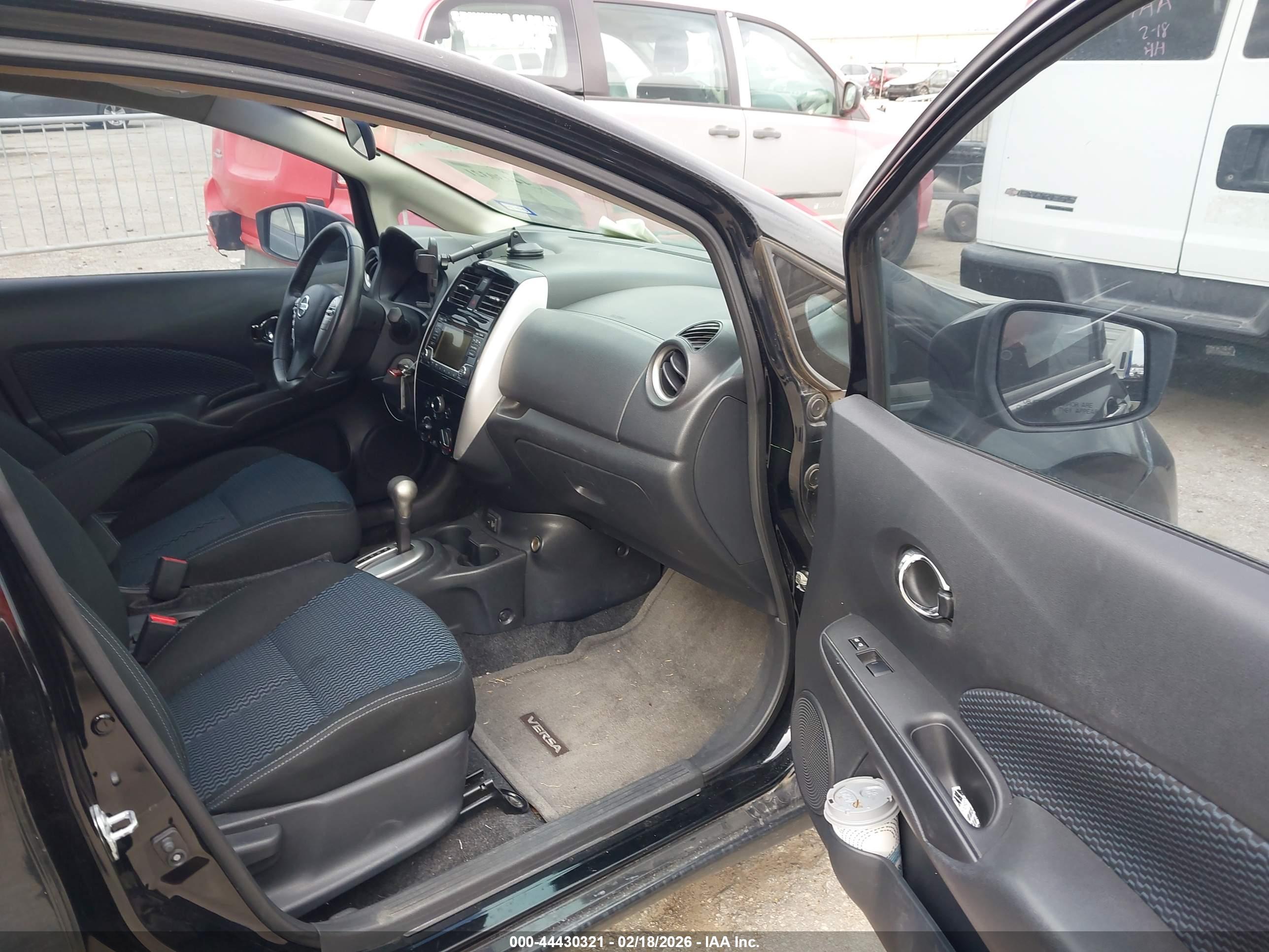 NISSAN VERSA image 5