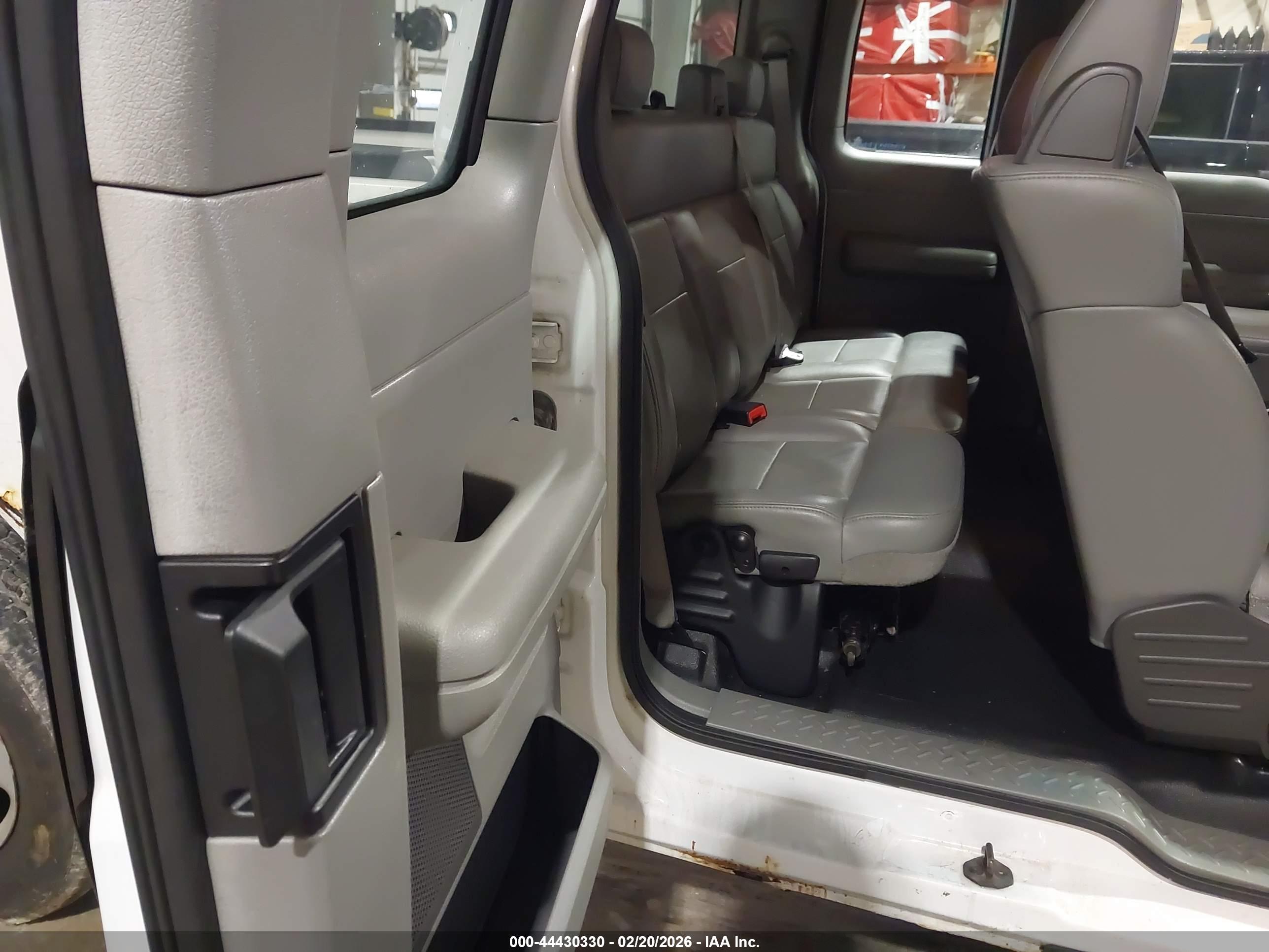 FORD F-150 image 8