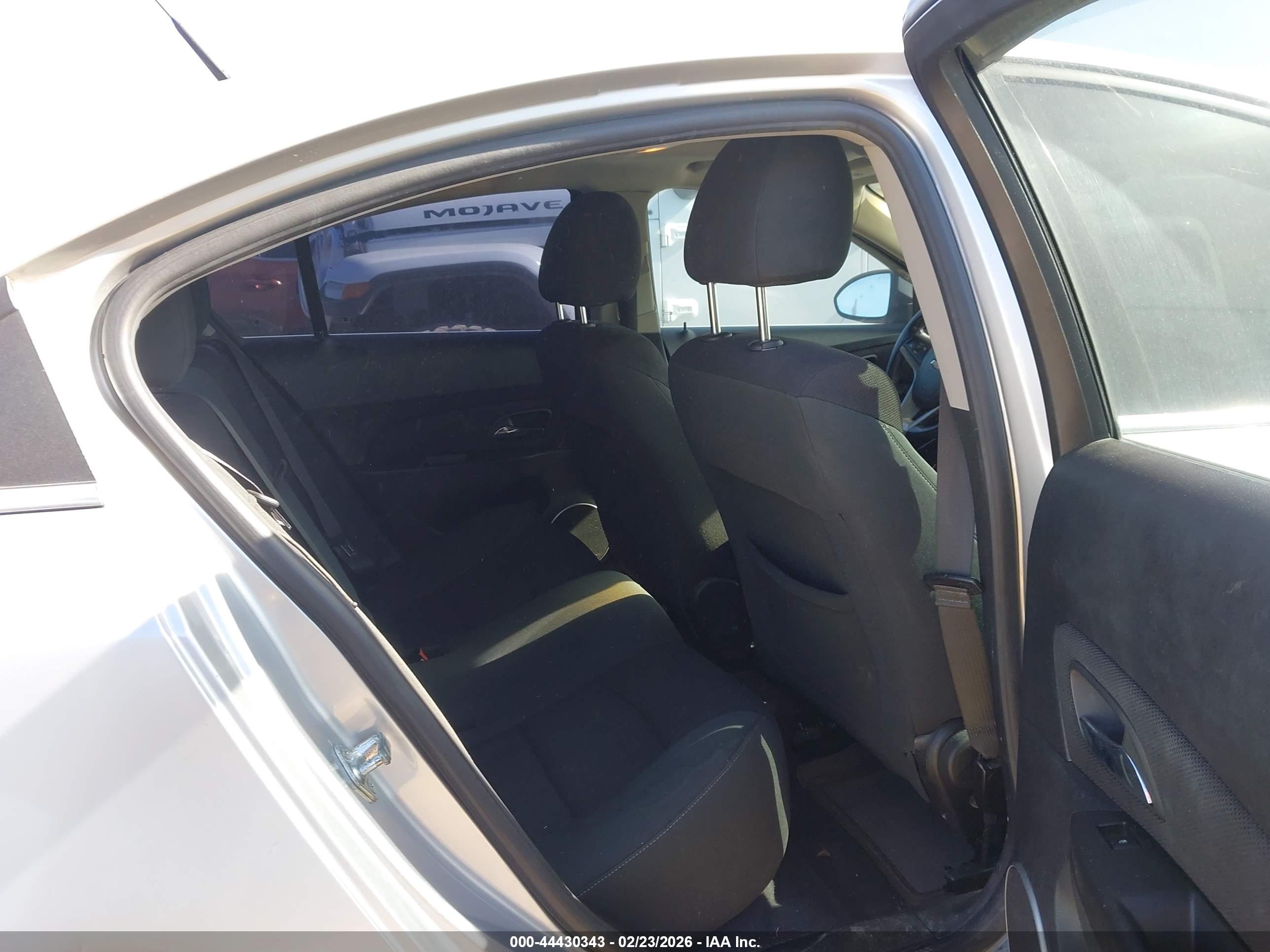 CHEVROLET CRUZE image 8