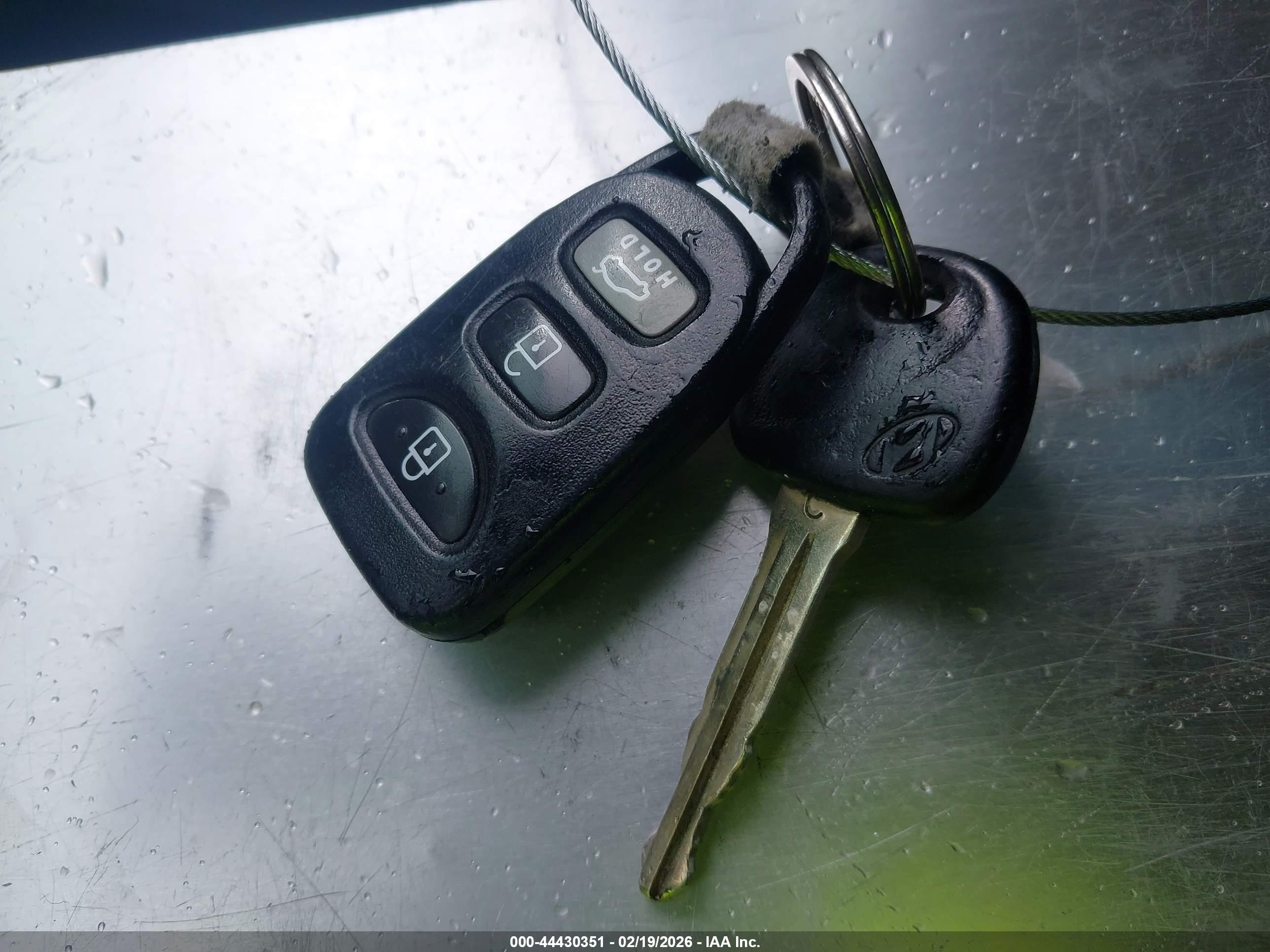 HYUNDAI ELANTRA image 11