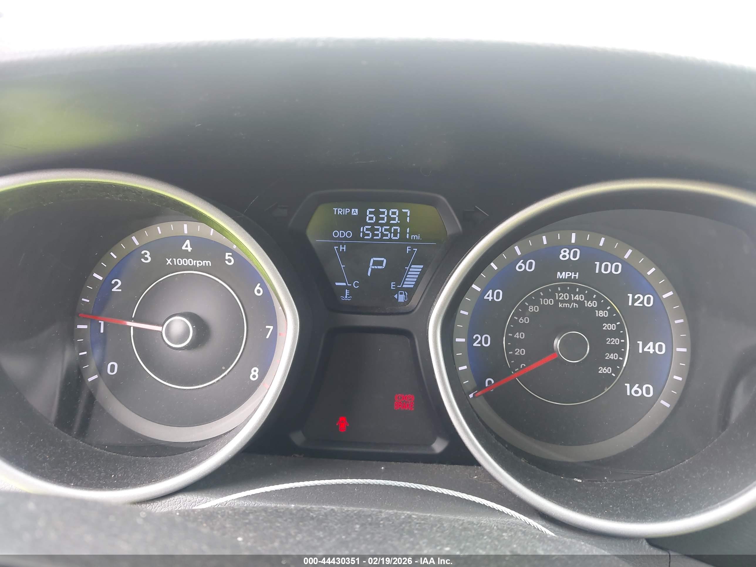 HYUNDAI ELANTRA image 7