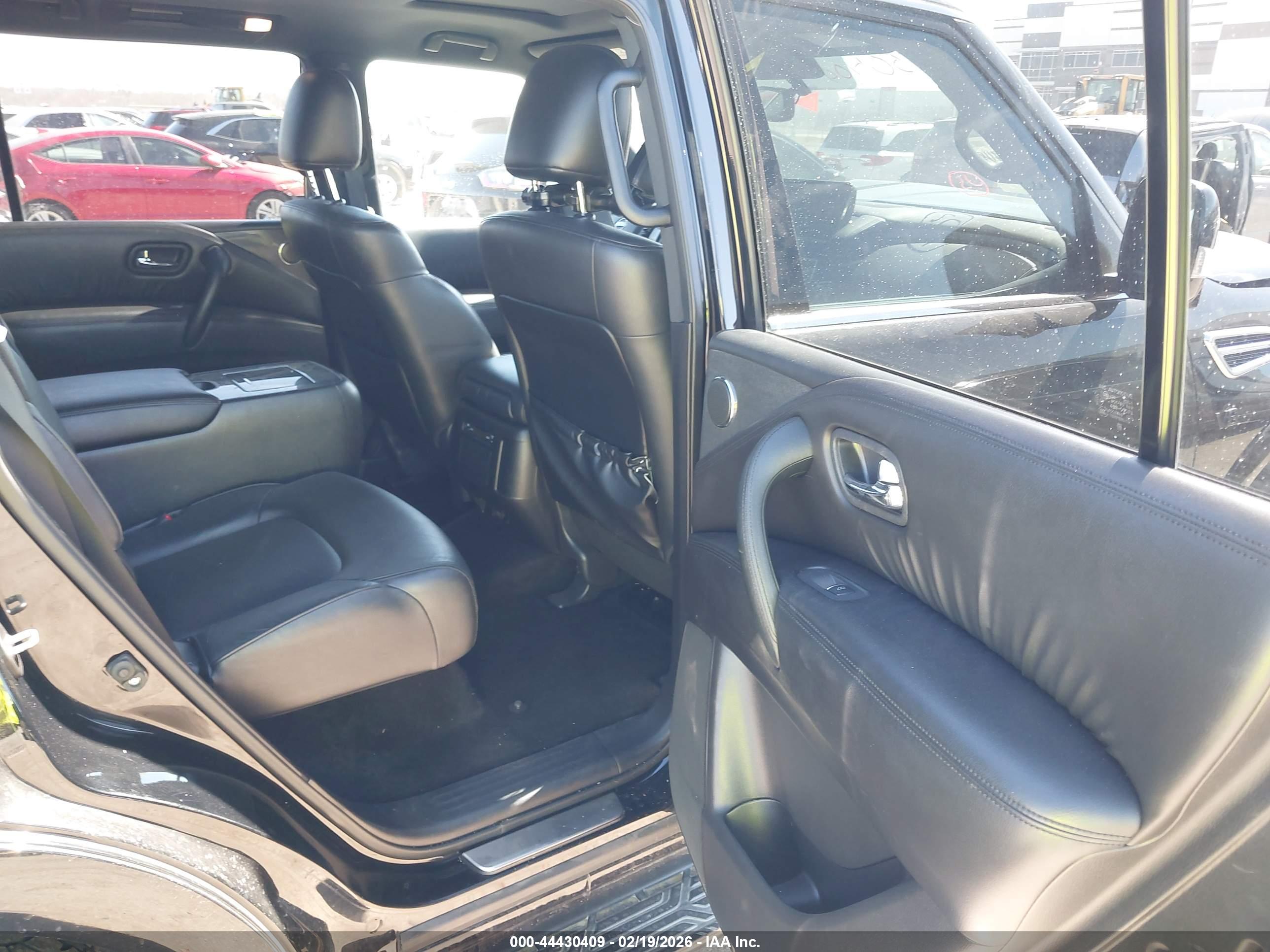 NISSAN ARMADA image 8