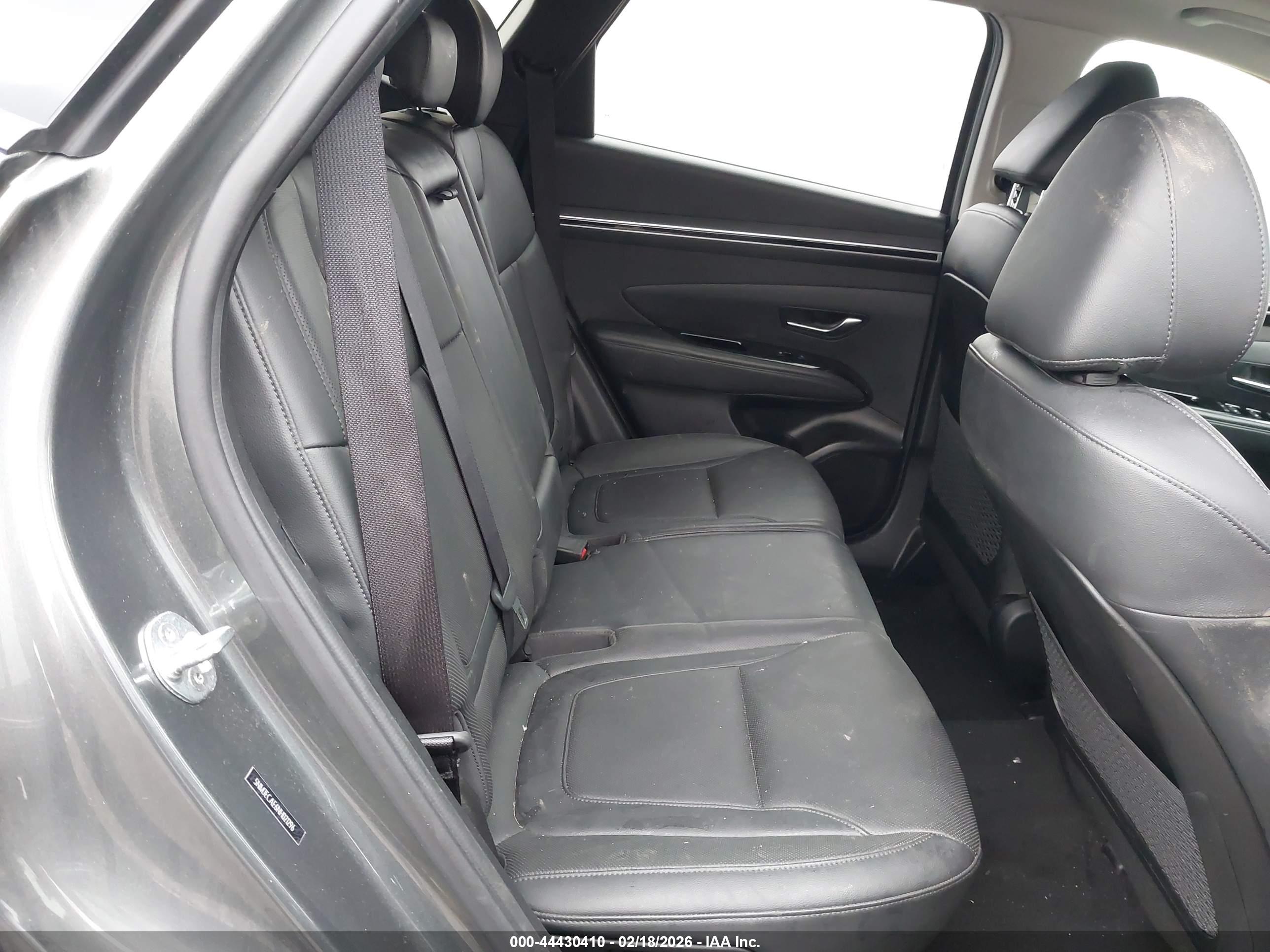 HYUNDAI TUCSON image 8