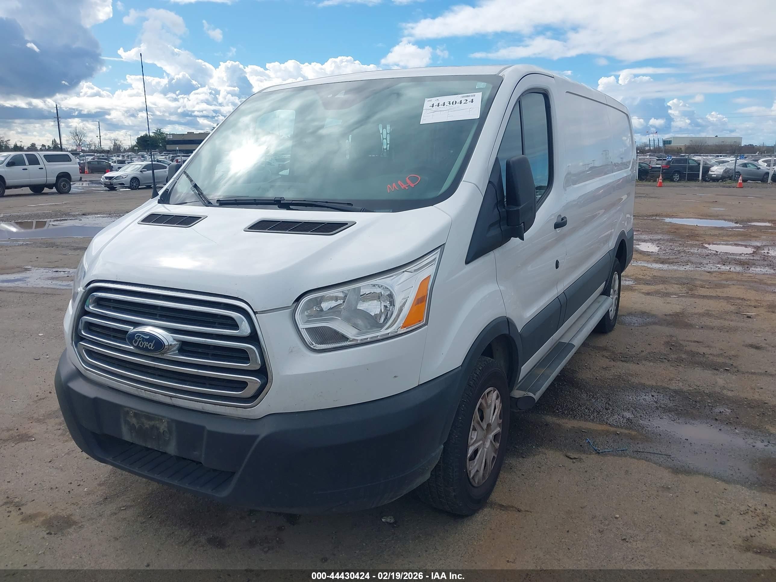 FORD TRANSIT-250 image 2