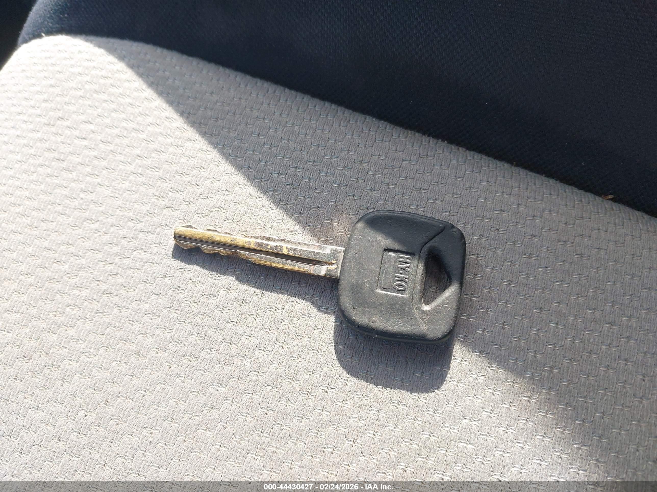 TOYOTA YARIS image 11