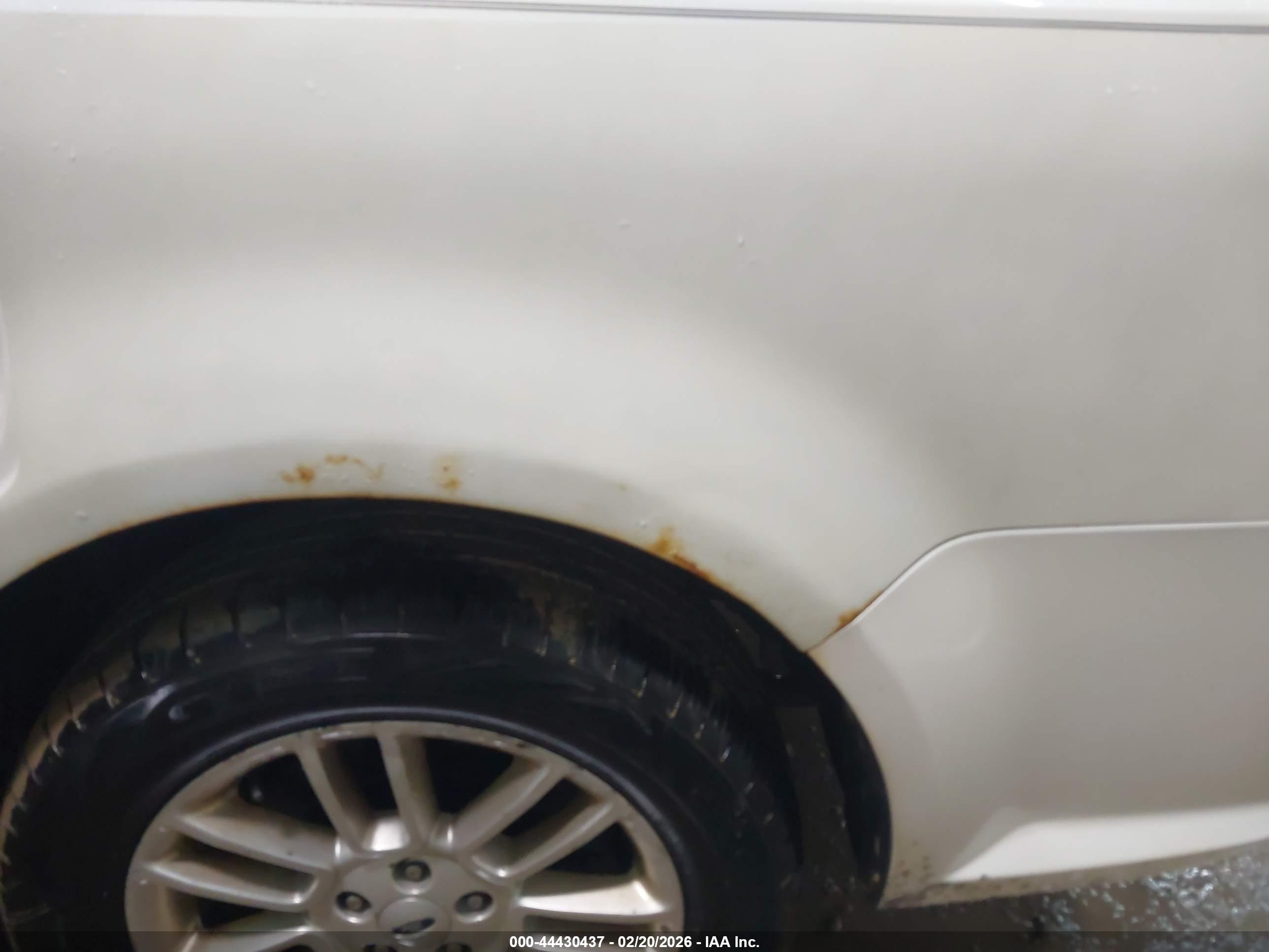 FORD FLEX image 6