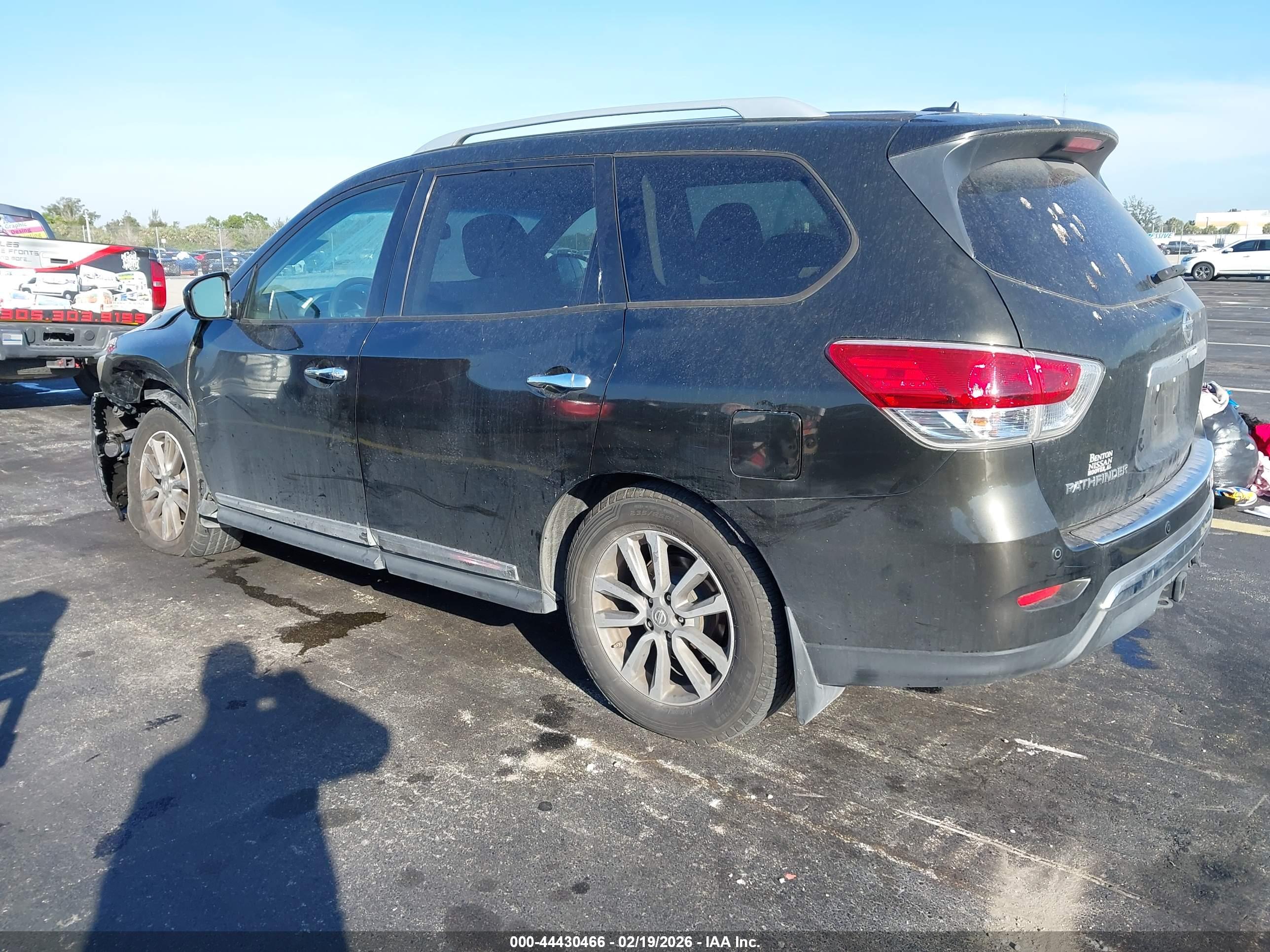 NISSAN PATHFINDER image 3