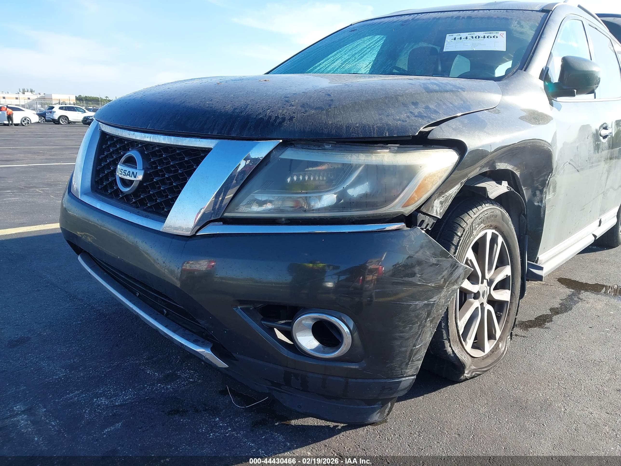 NISSAN PATHFINDER image 6