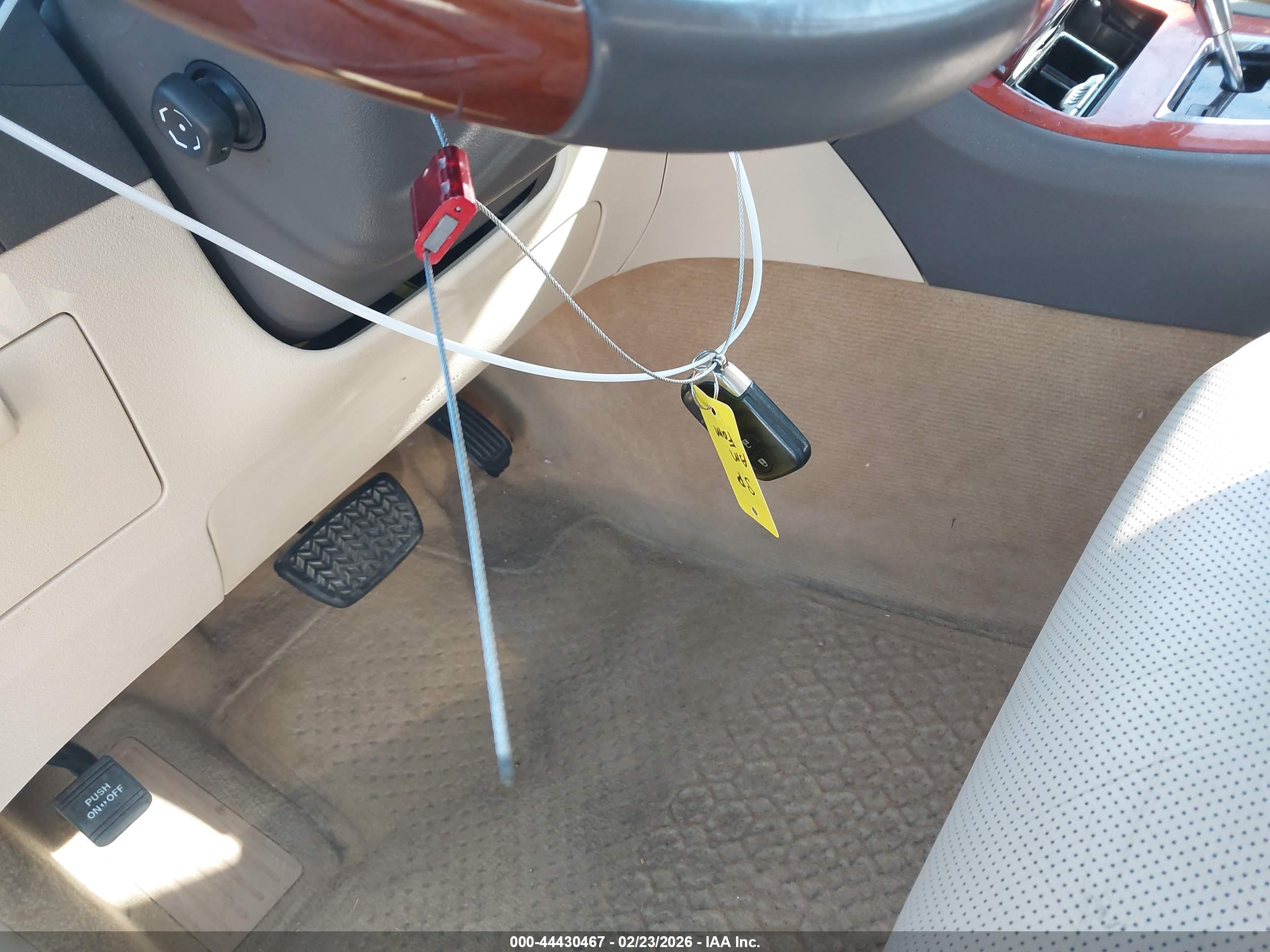 LEXUS ES image 11