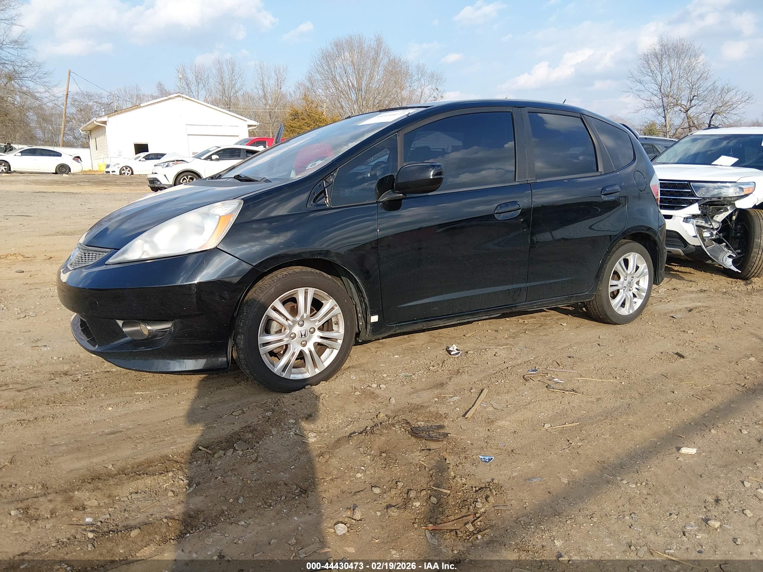 HONDA FIT image 2