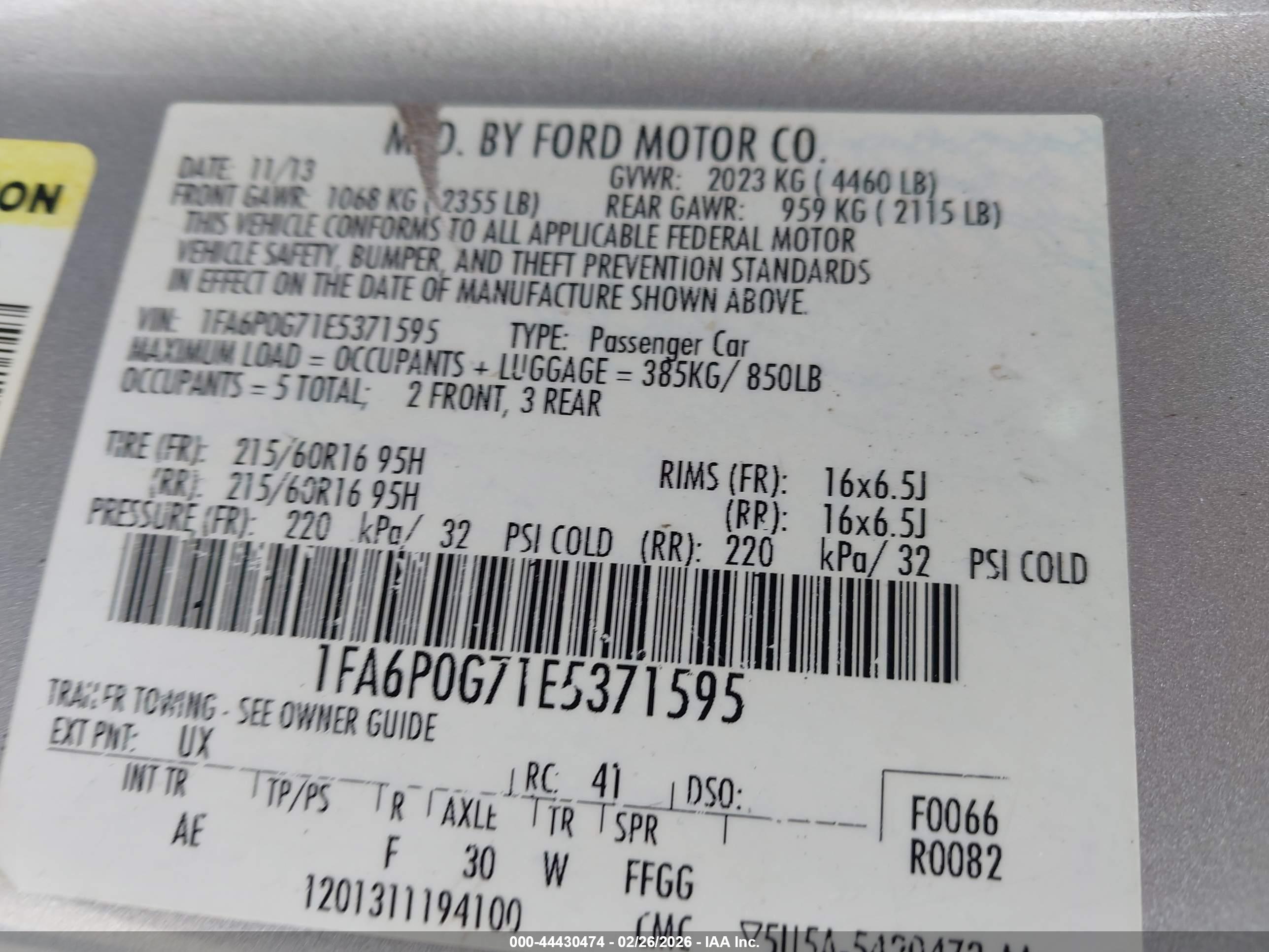 FORD FUSION image 9