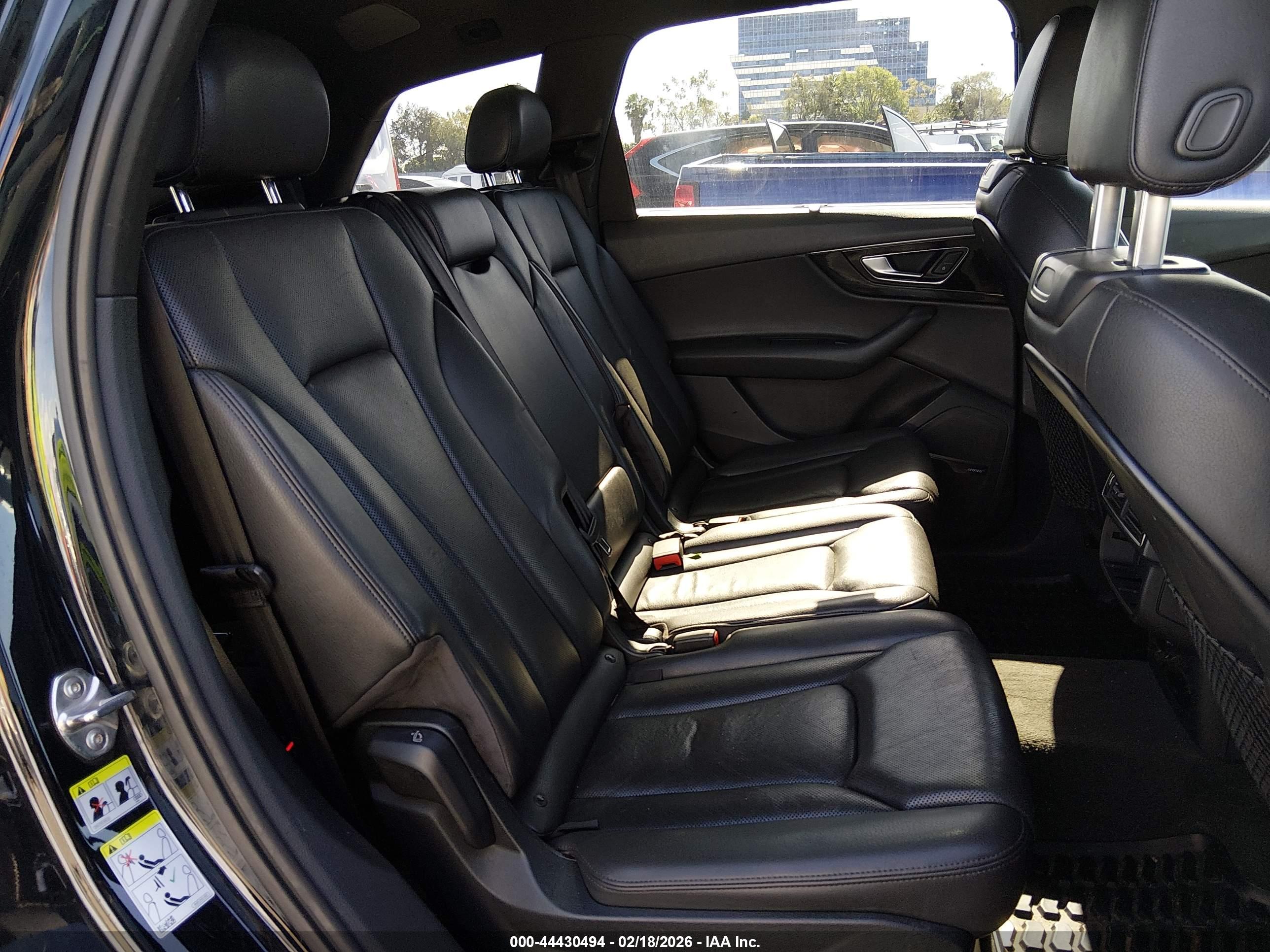 AUDI Q7 image 8