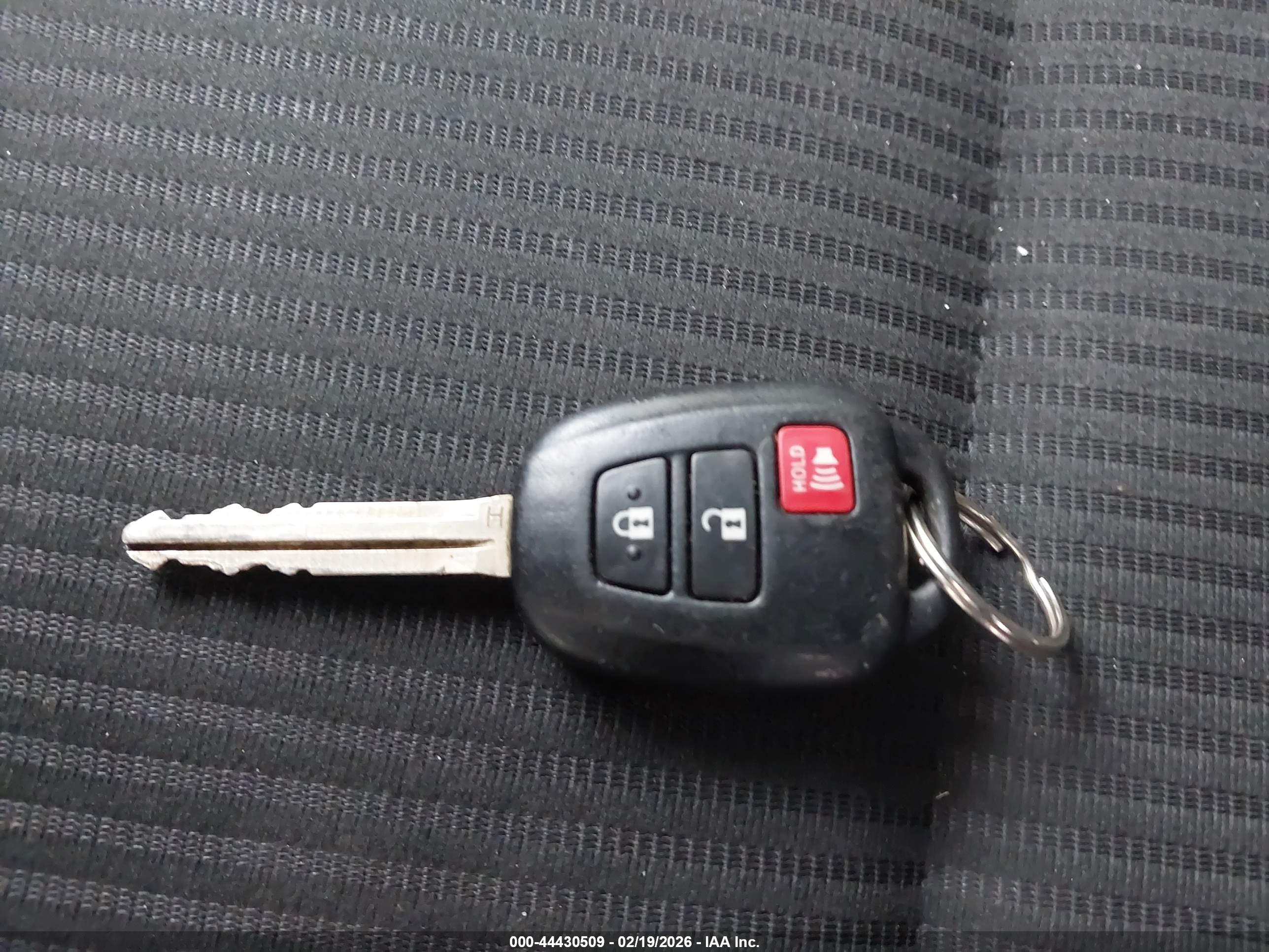 TOYOTA RAV4 image 11