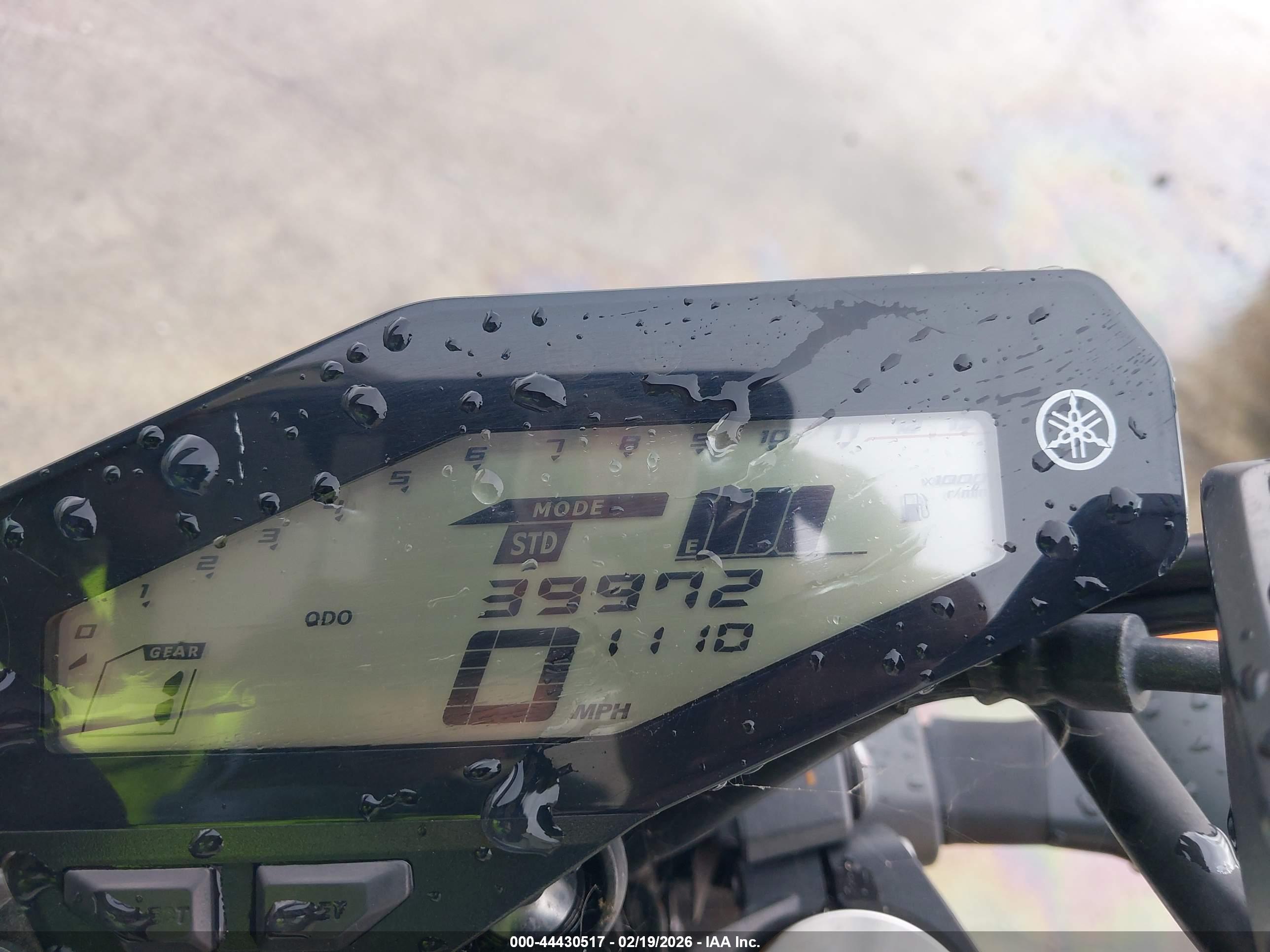YAMAHA FZ09 image 7
