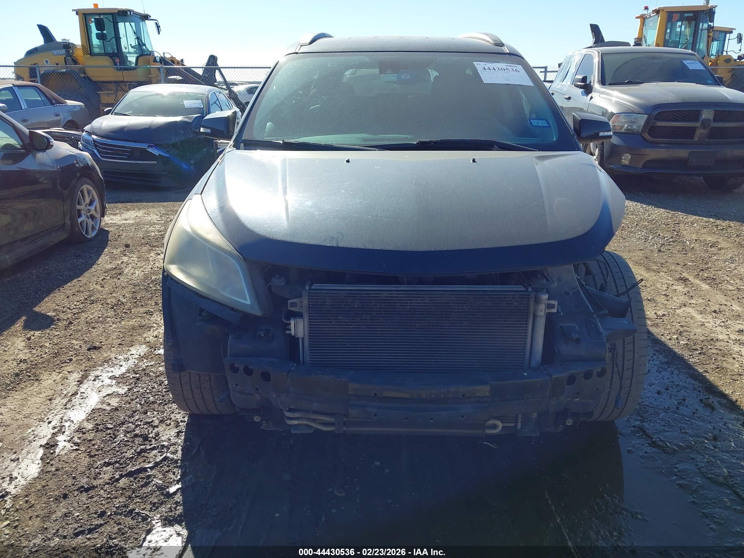CHEVROLET TRAVERSE image 6