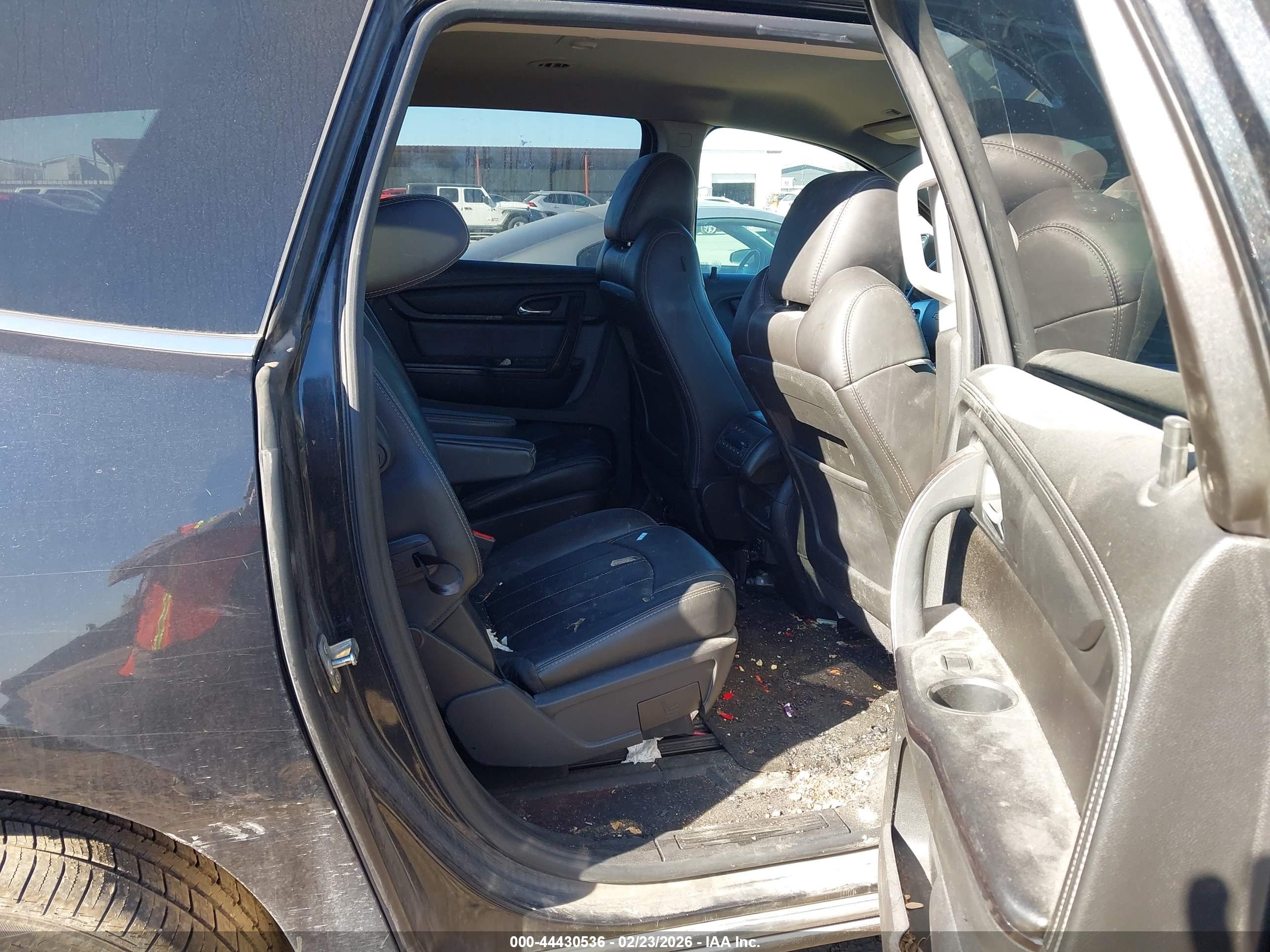 CHEVROLET TRAVERSE image 8
