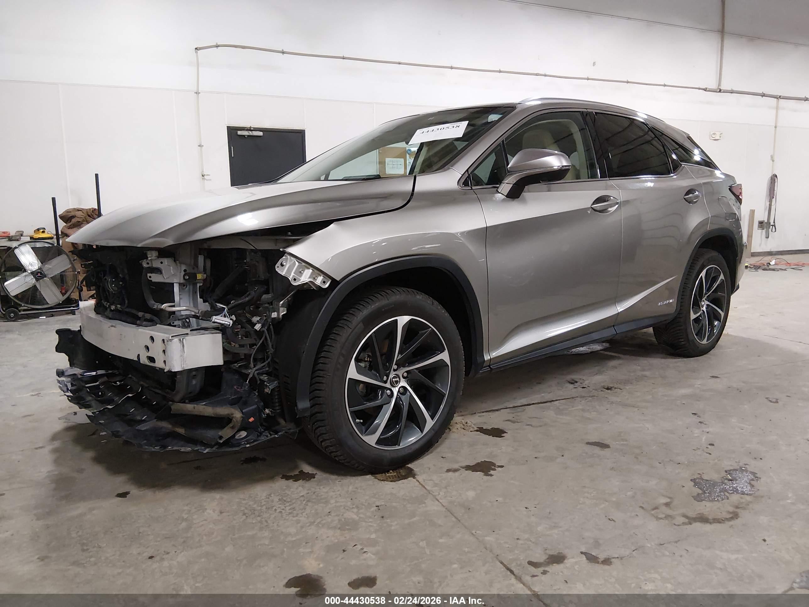 LEXUS RX image 2