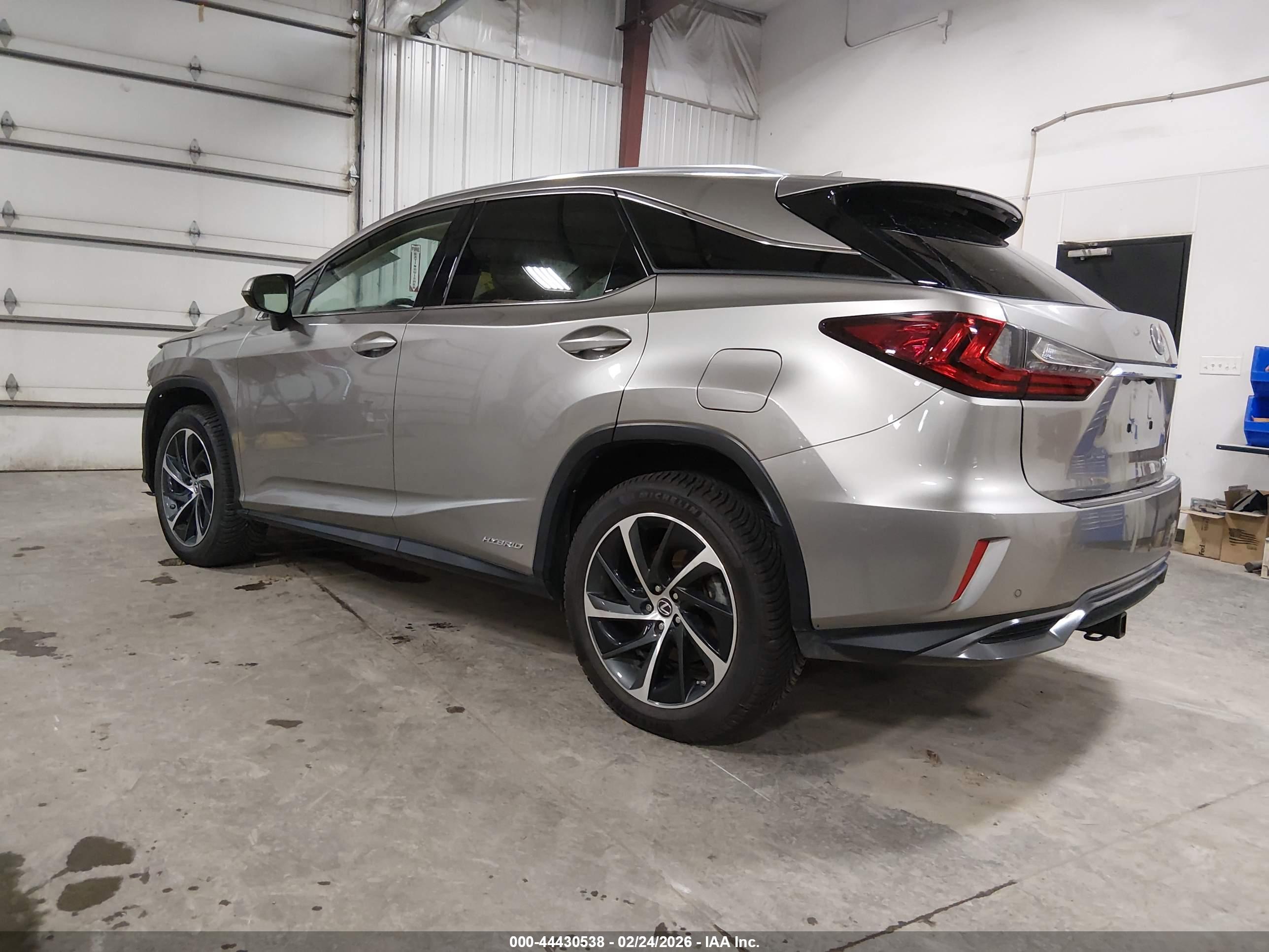 LEXUS RX image 3