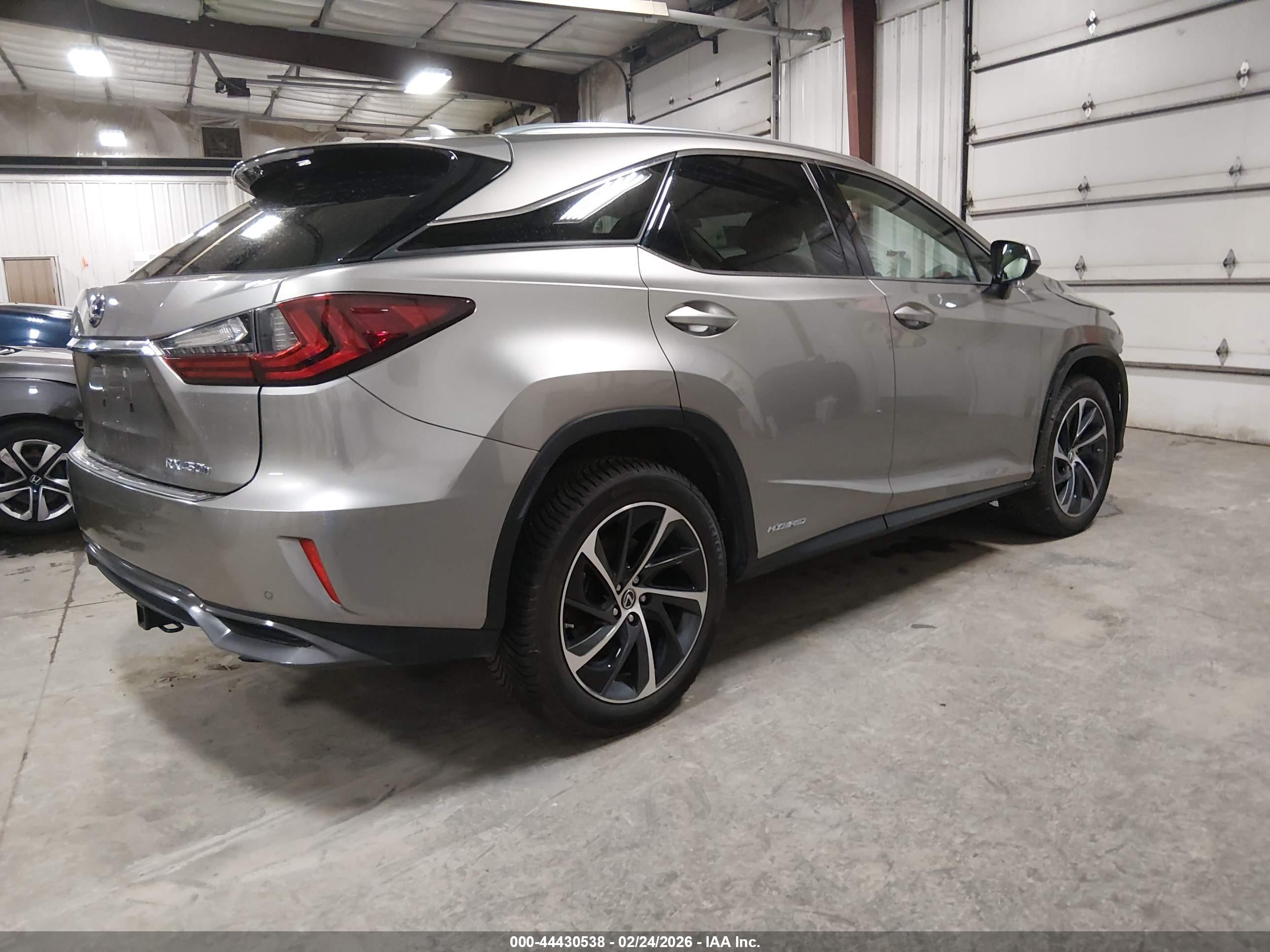 LEXUS RX image 4
