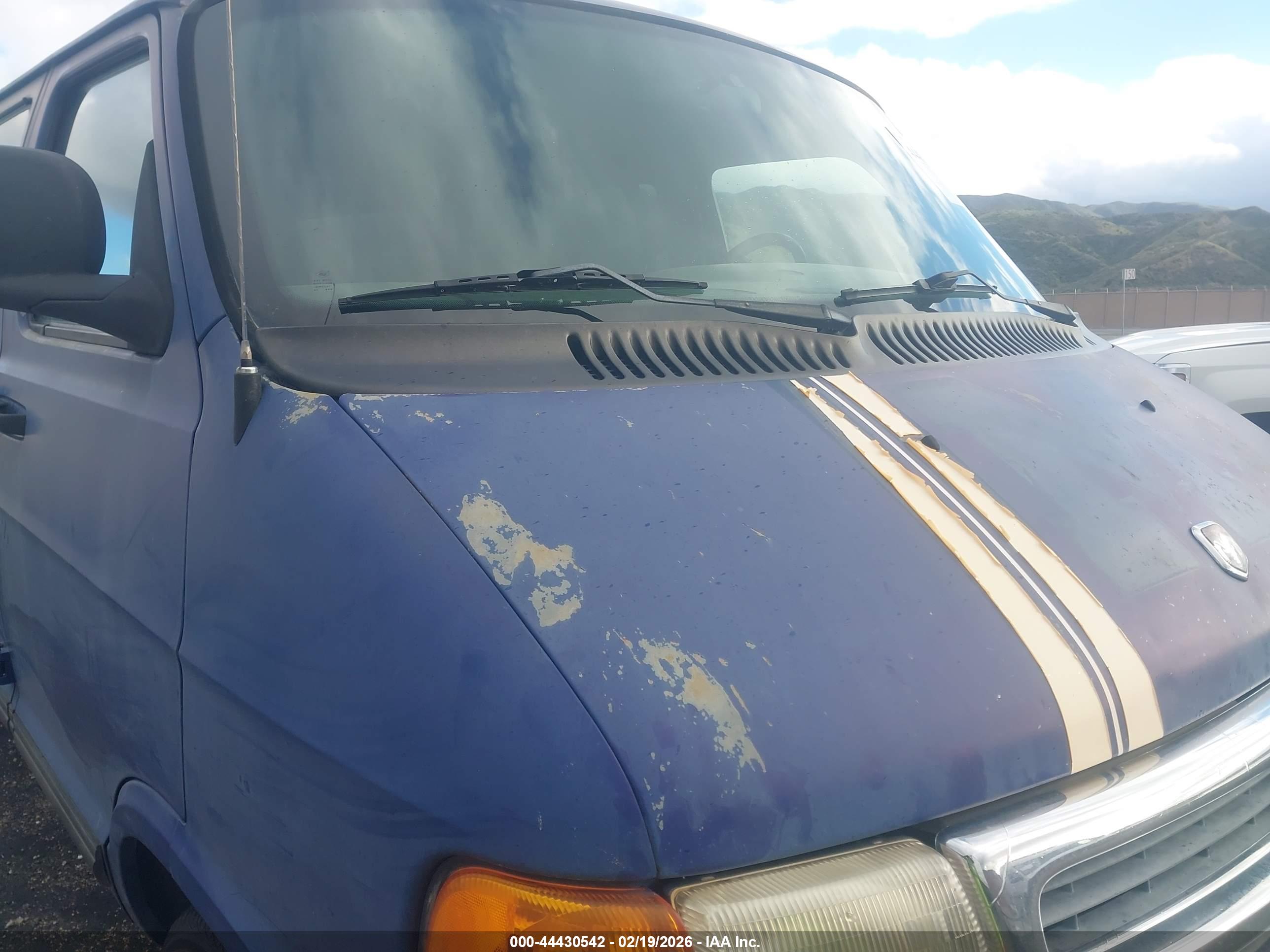DODGE RAM image 6
