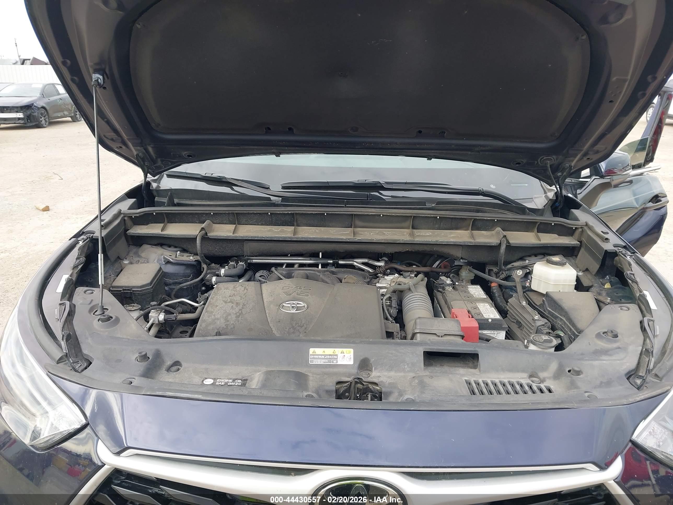 TOYOTA HIGHLANDER image 10