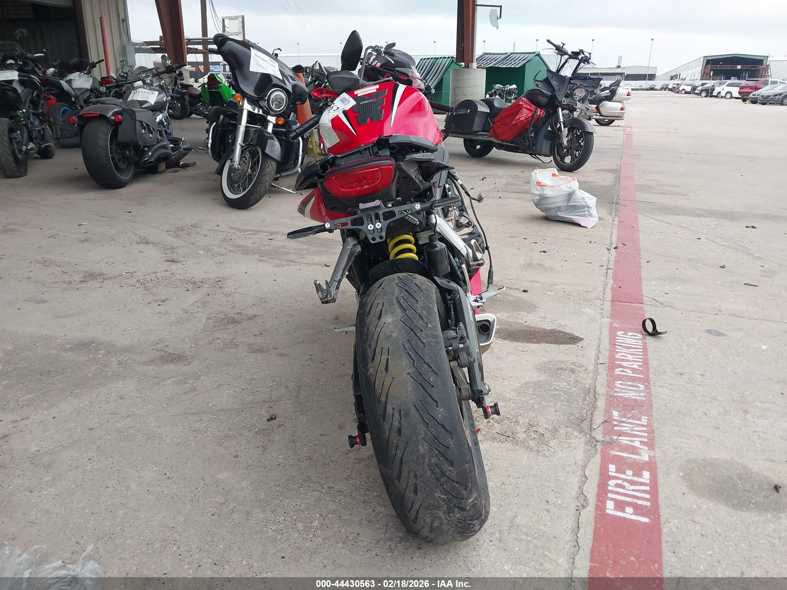 HONDA CBR650 image 6