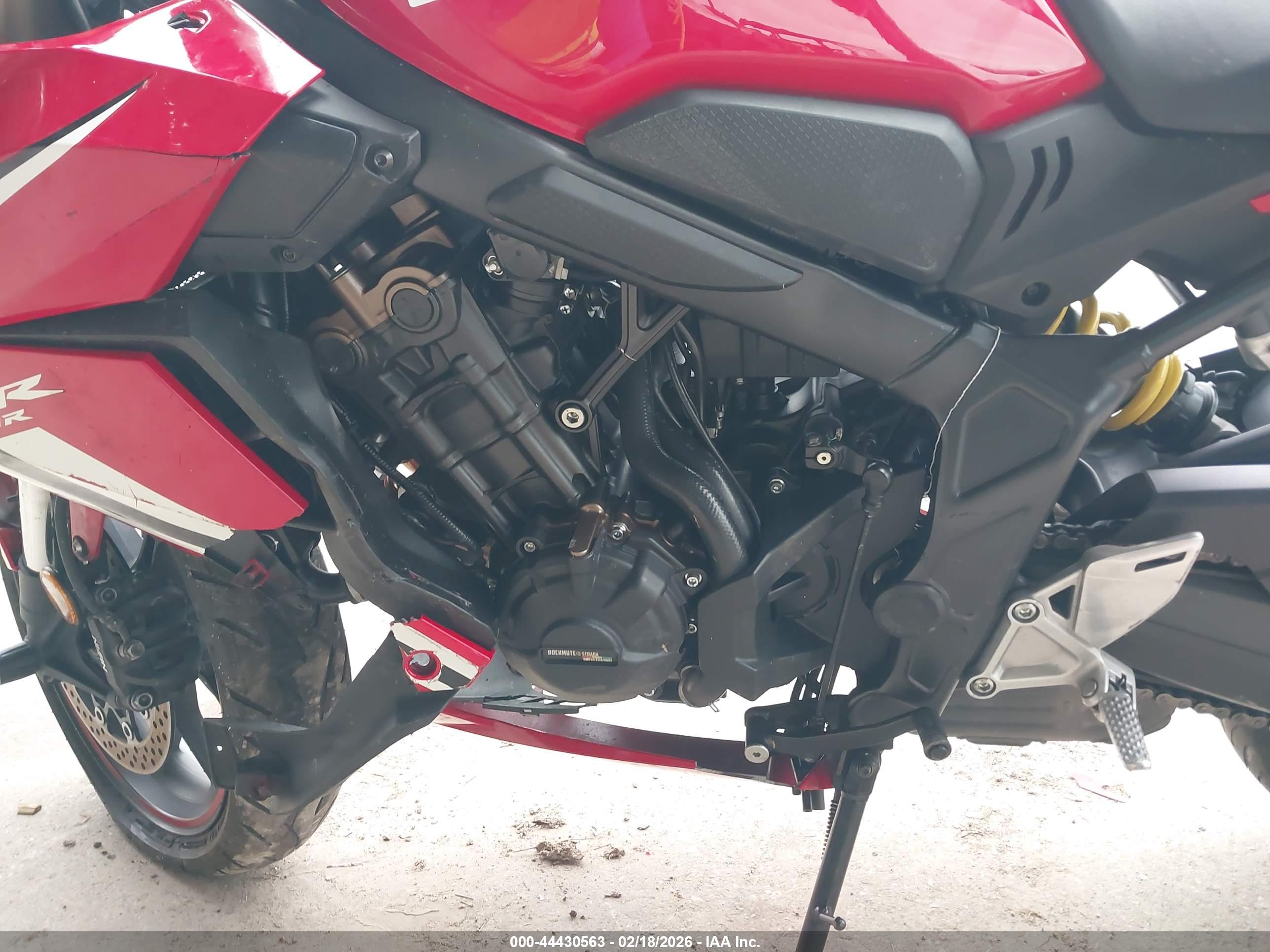 HONDA CBR650 image 9