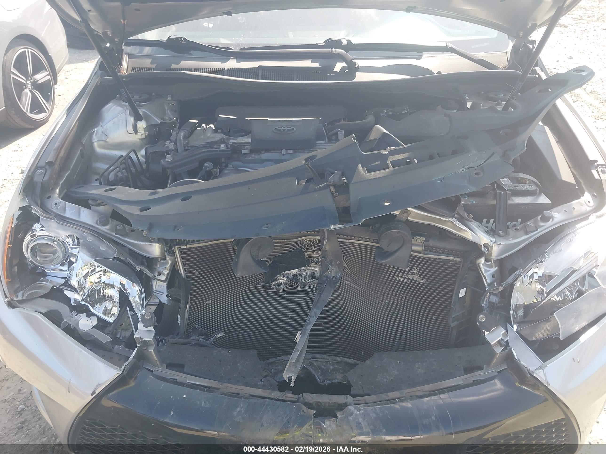 TOYOTA CAMRY image 10