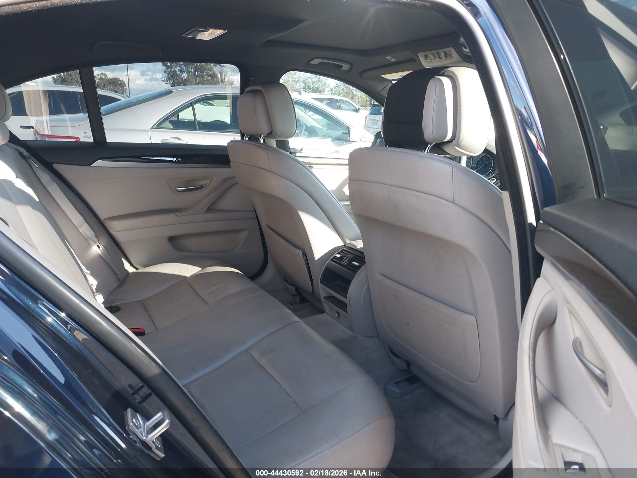 BMW 535I image 8
