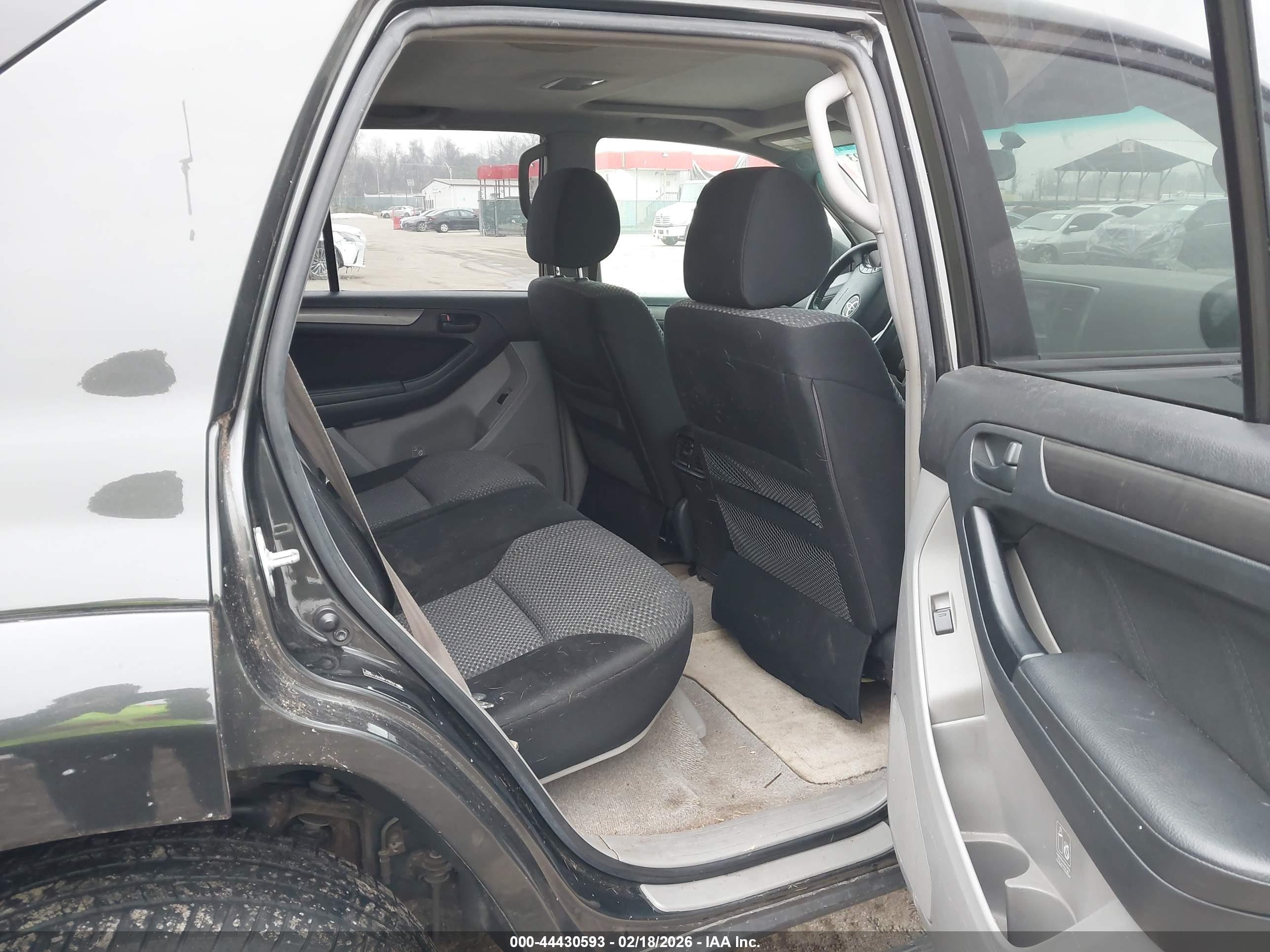 TOYOTA 4RUNNER image 8