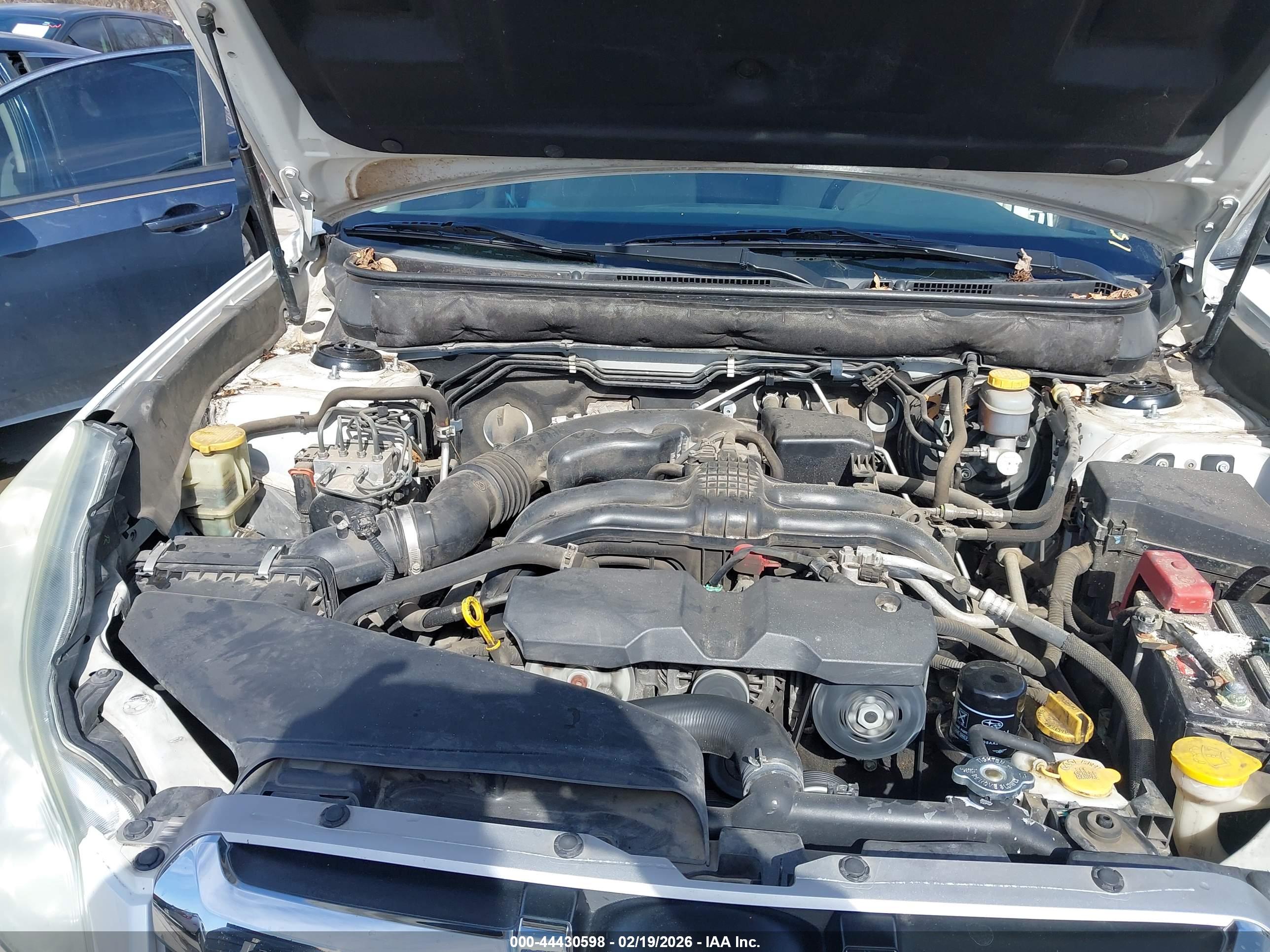SUBARU OUTBACK image 10