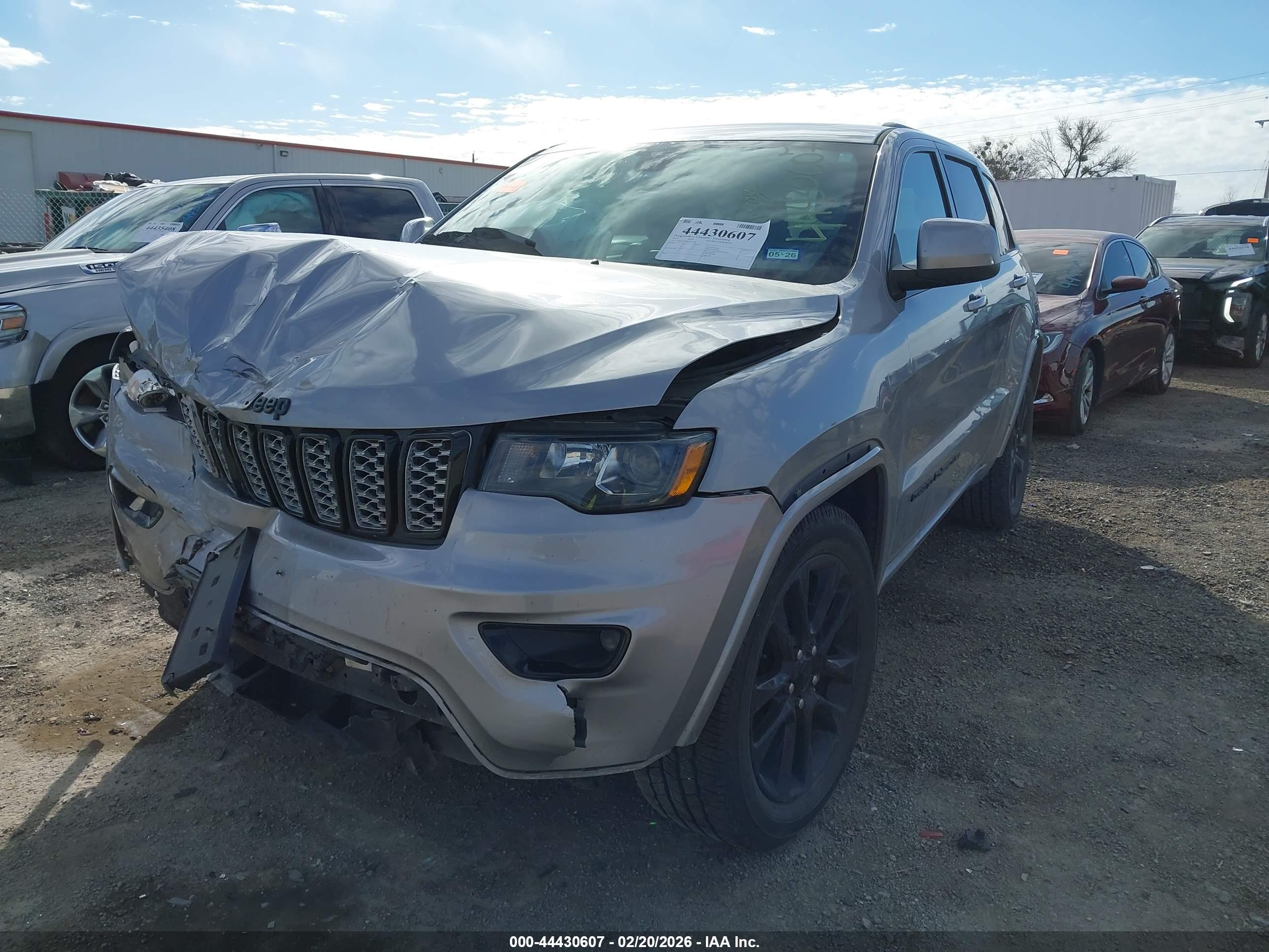 JEEP GRAND image 2