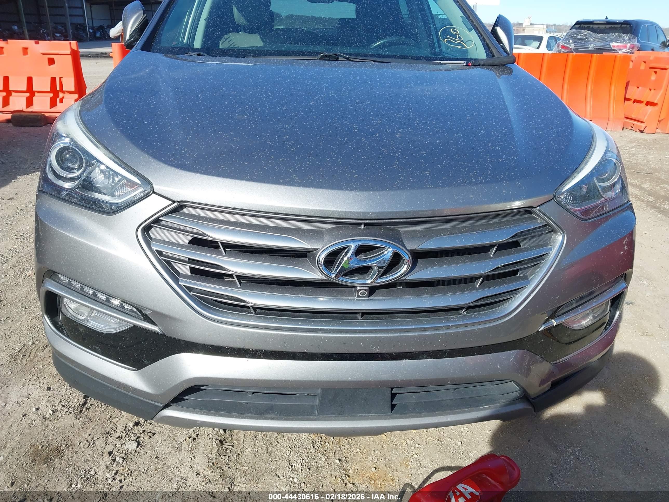 HYUNDAI SANTA image 6