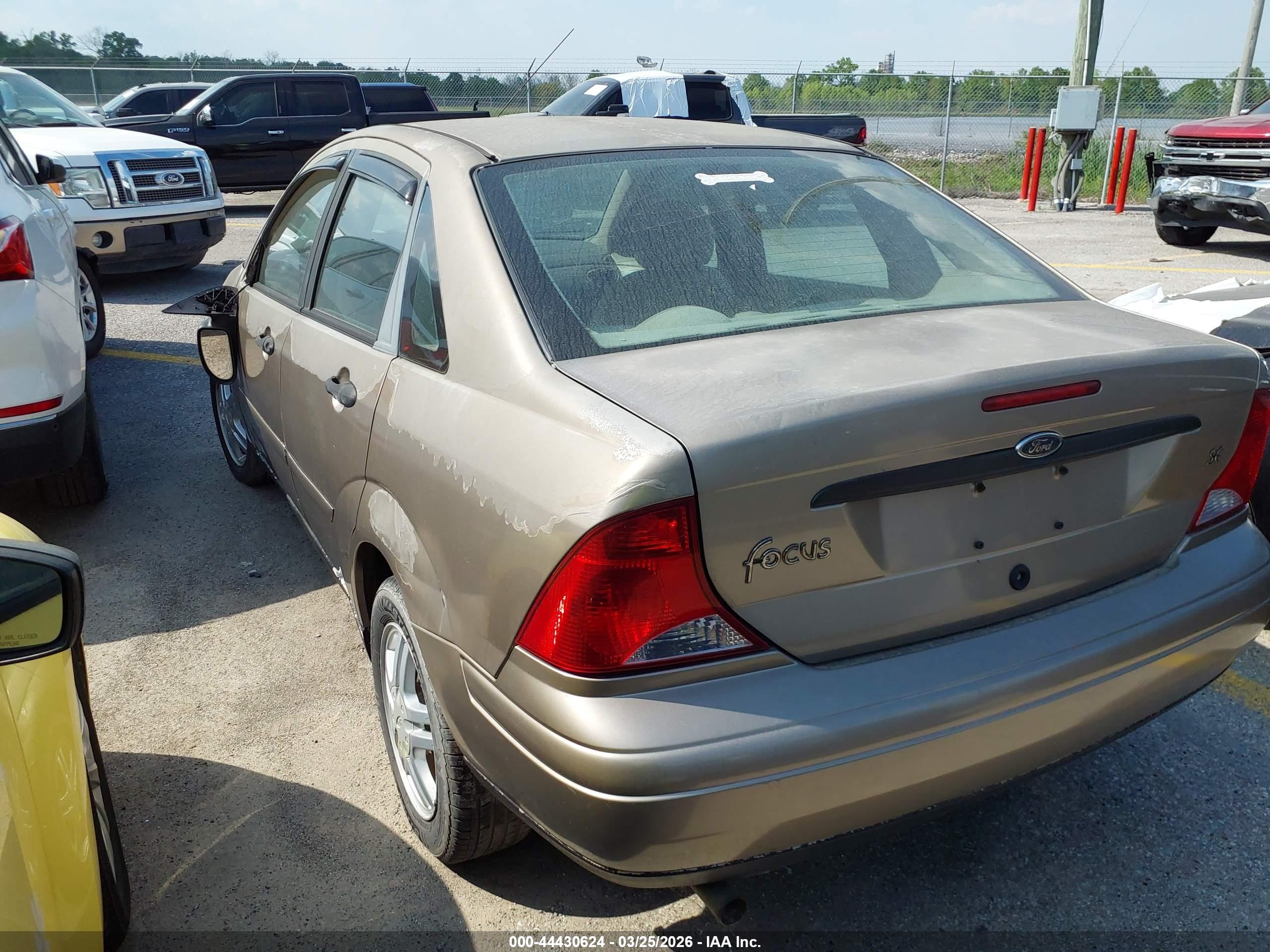 FORD FOCUS image 3