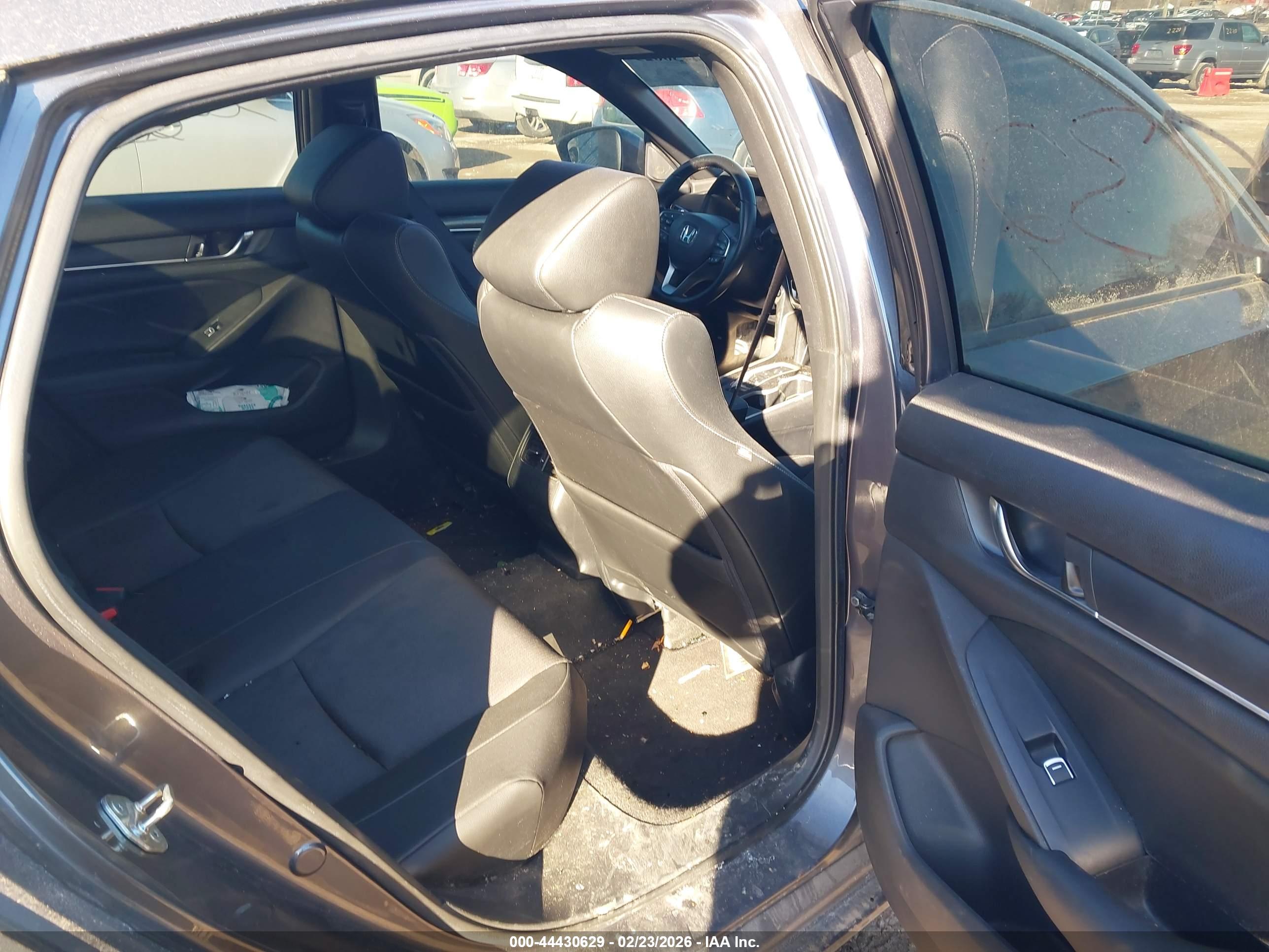 HONDA ACCORD image 8