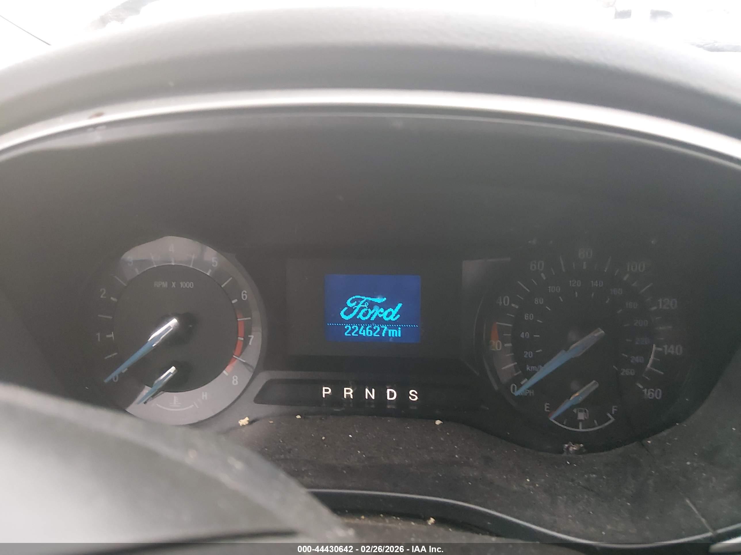 FORD FUSION image 7