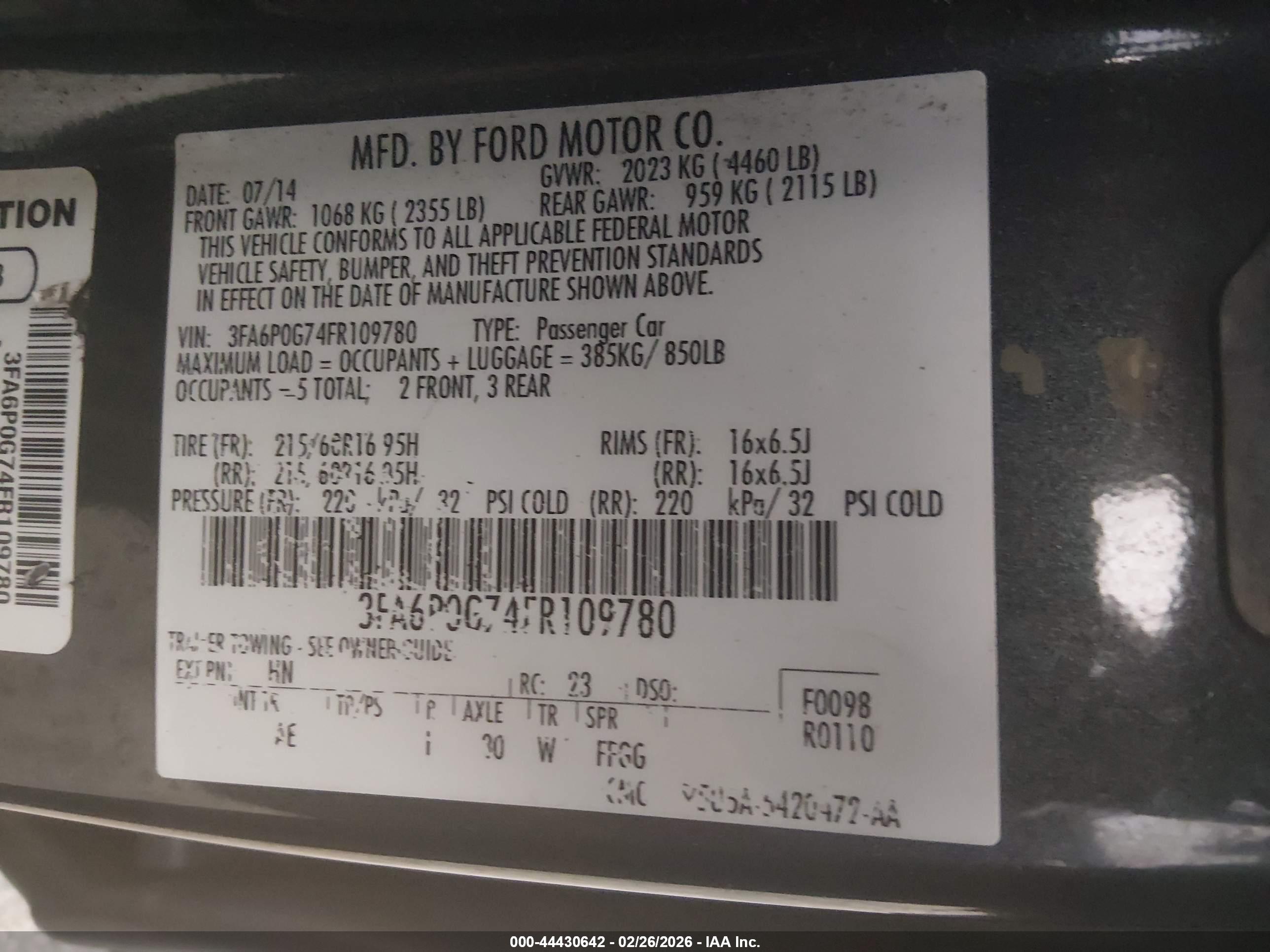 FORD FUSION image 9