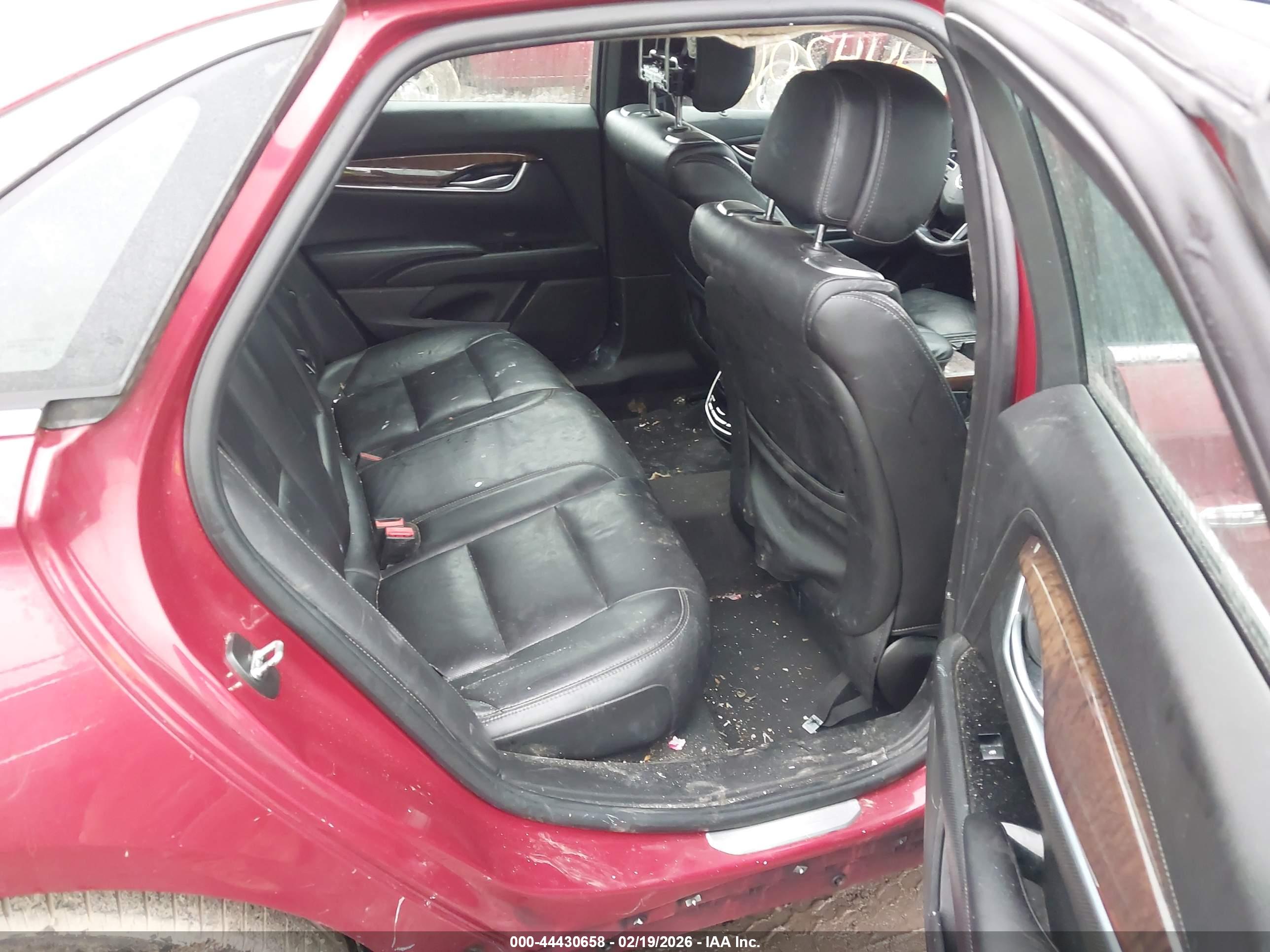 CADILLAC XTS image 8