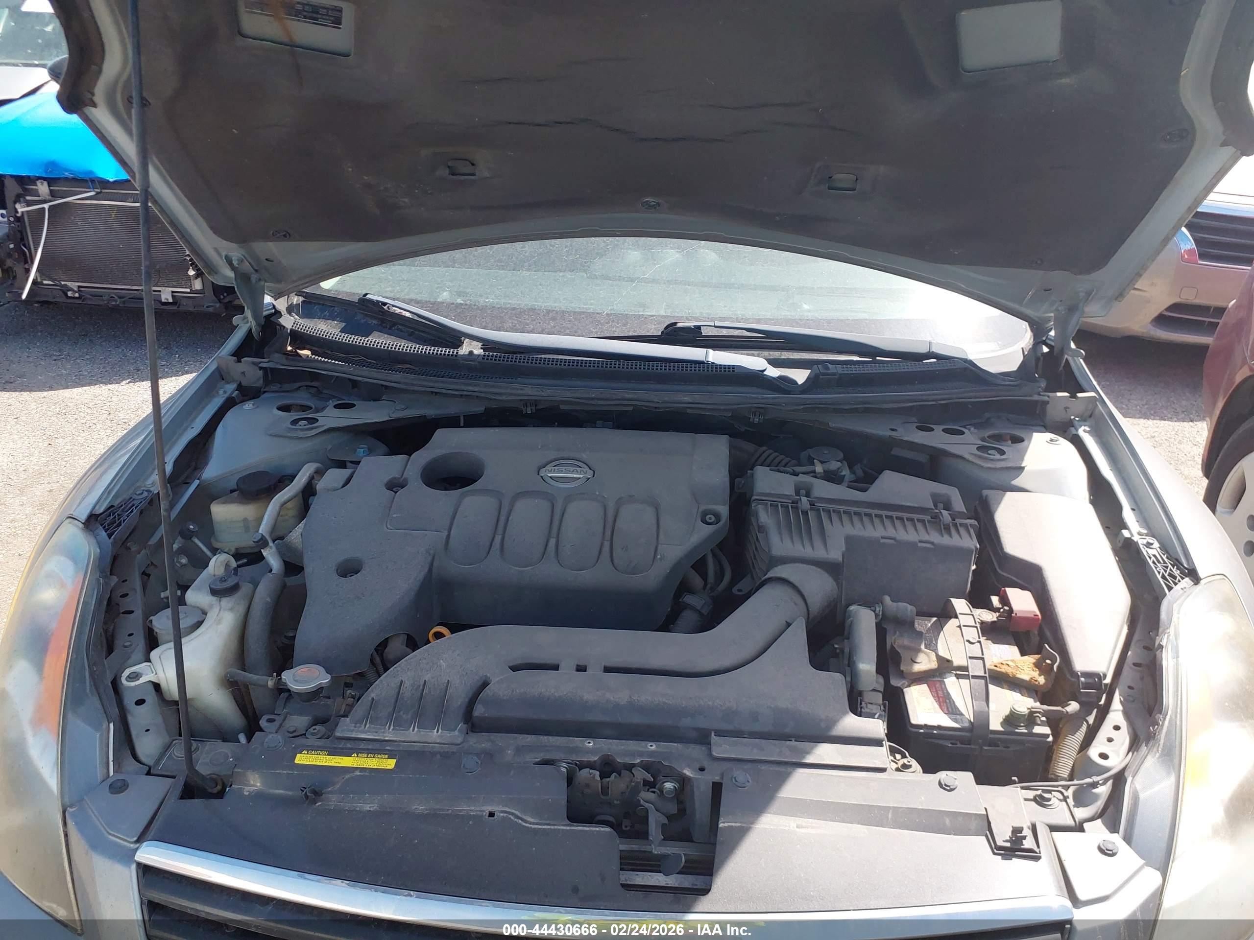 NISSAN ALTIMA image 10