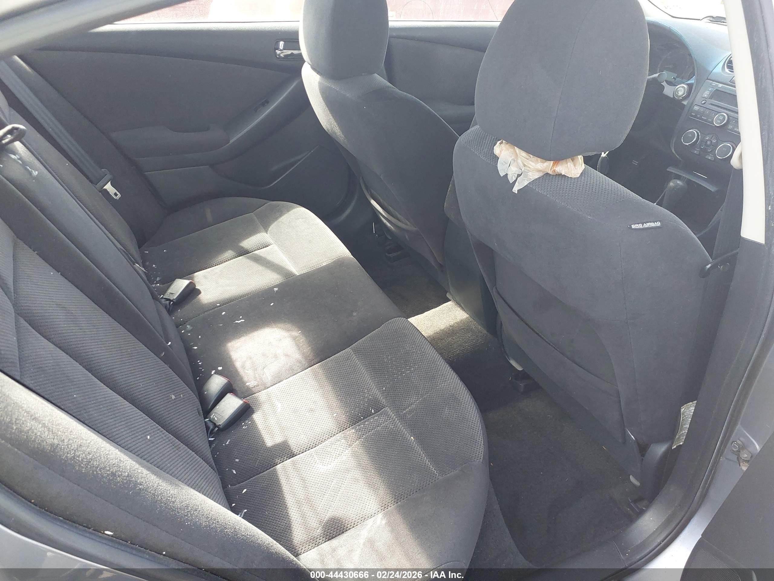 NISSAN ALTIMA image 8