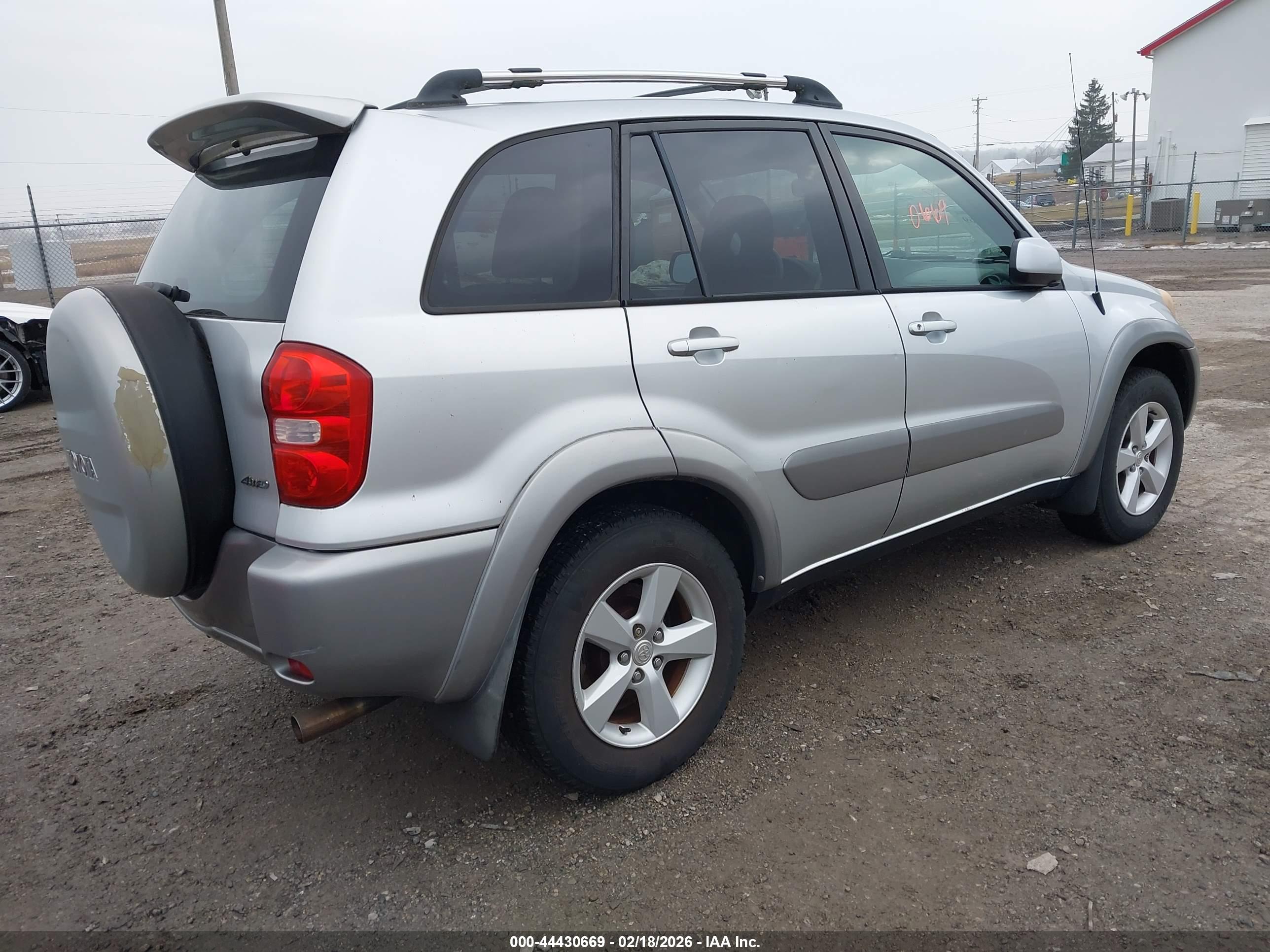 TOYOTA RAV4 image 4